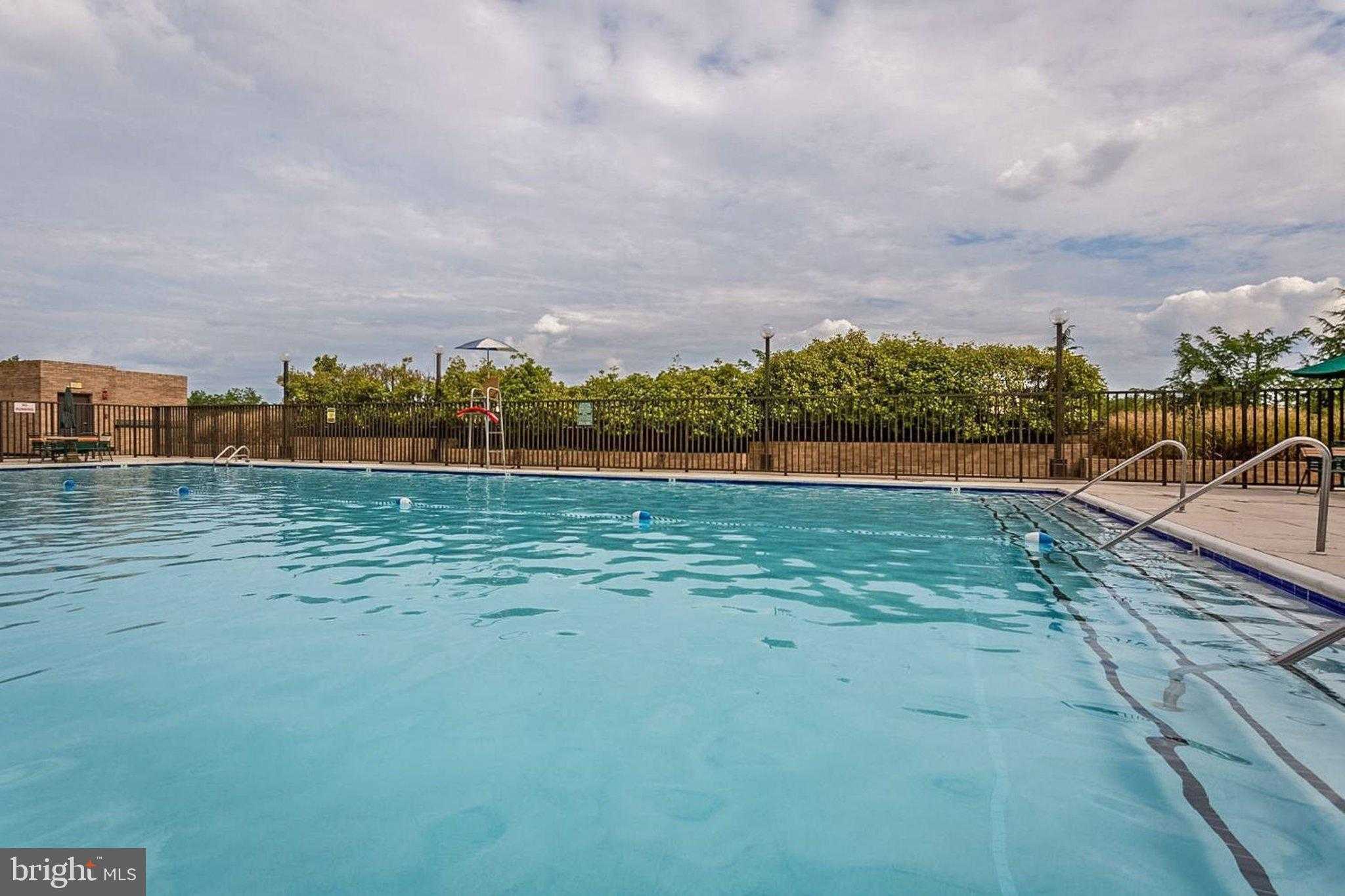 3713 S George Mason Dr photo 30