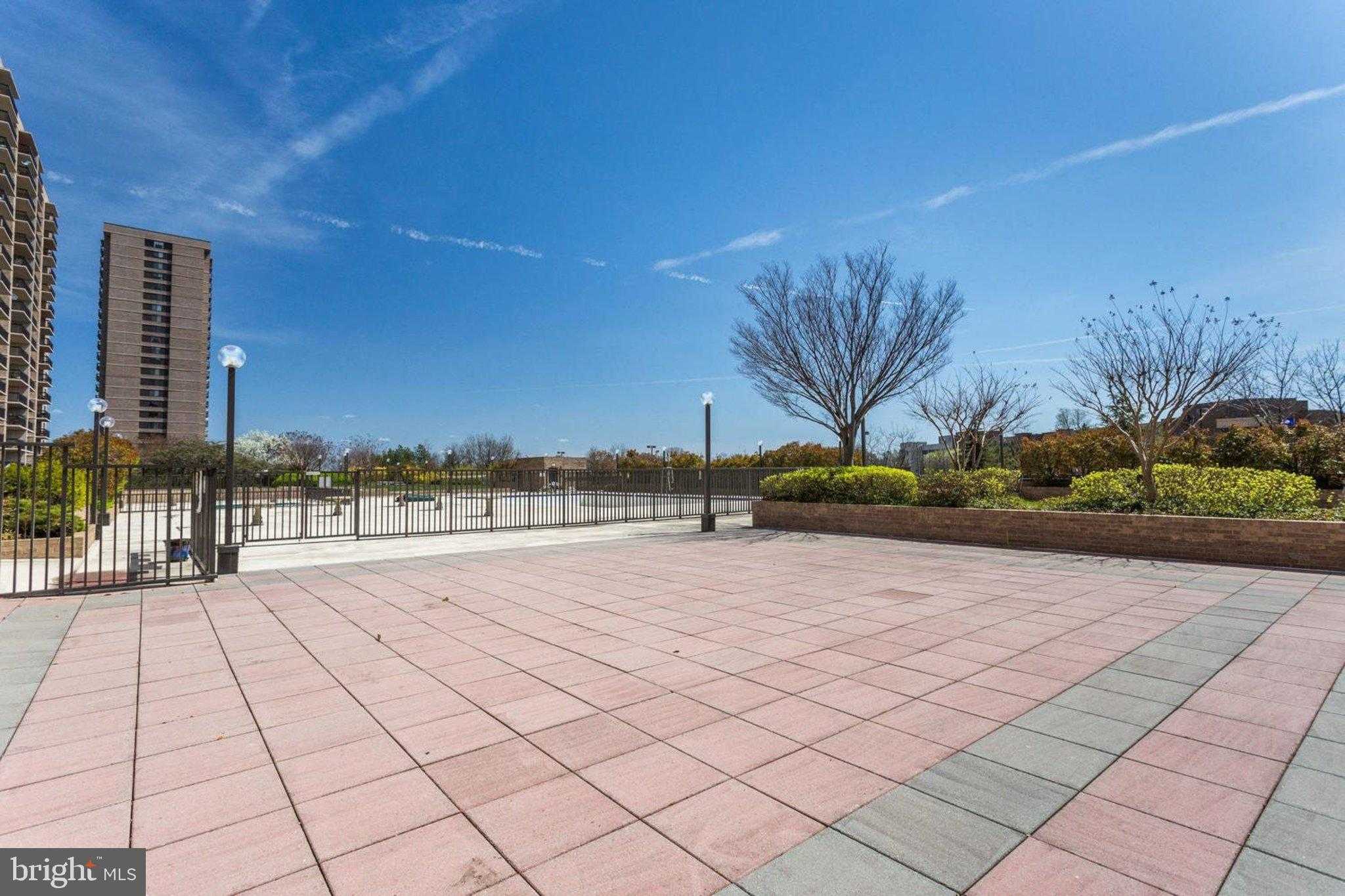 3713 S George Mason Dr photo 31