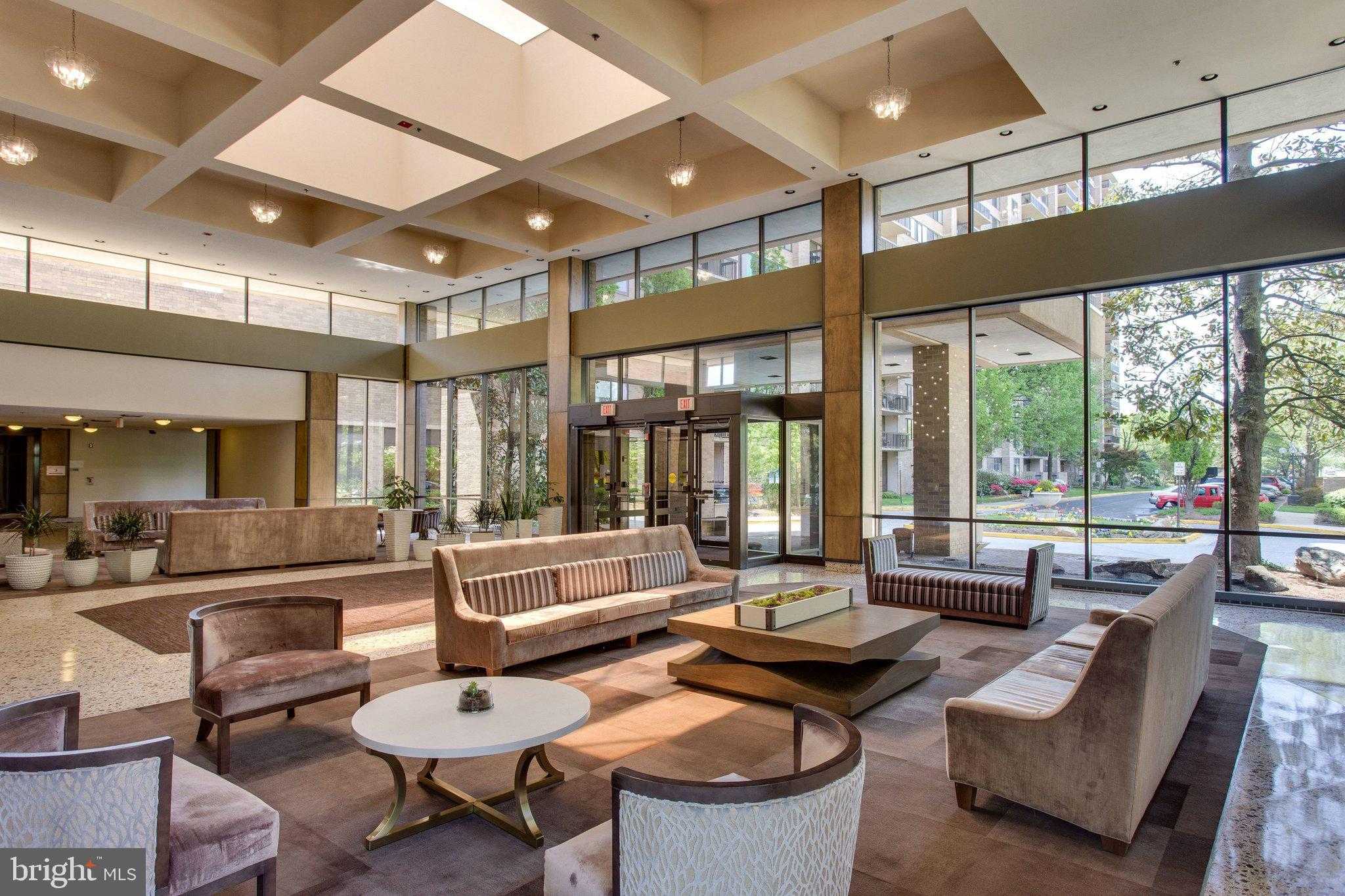 3713 S George Mason Dr photo 32