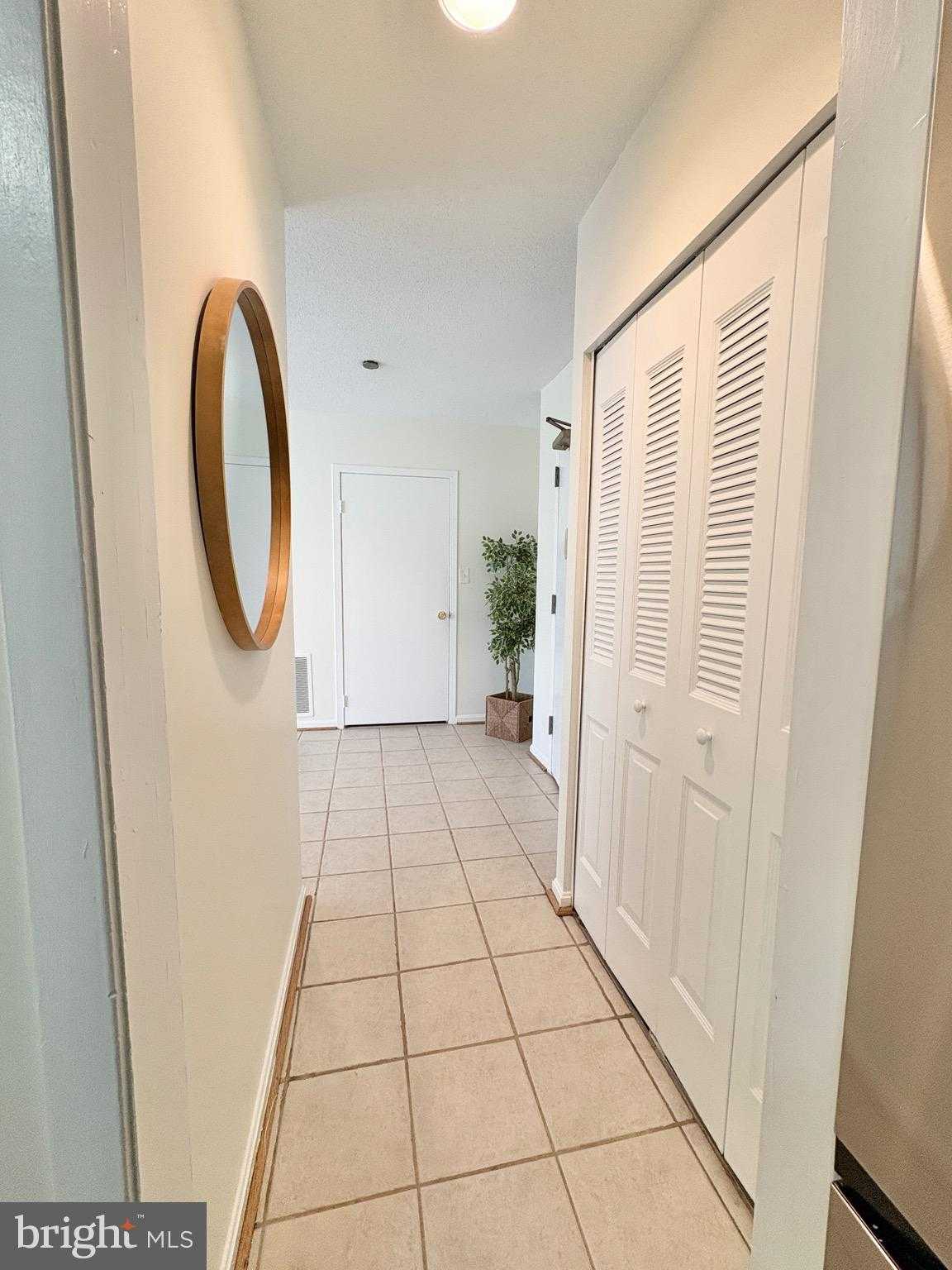 3713 S George Mason Dr photo 4