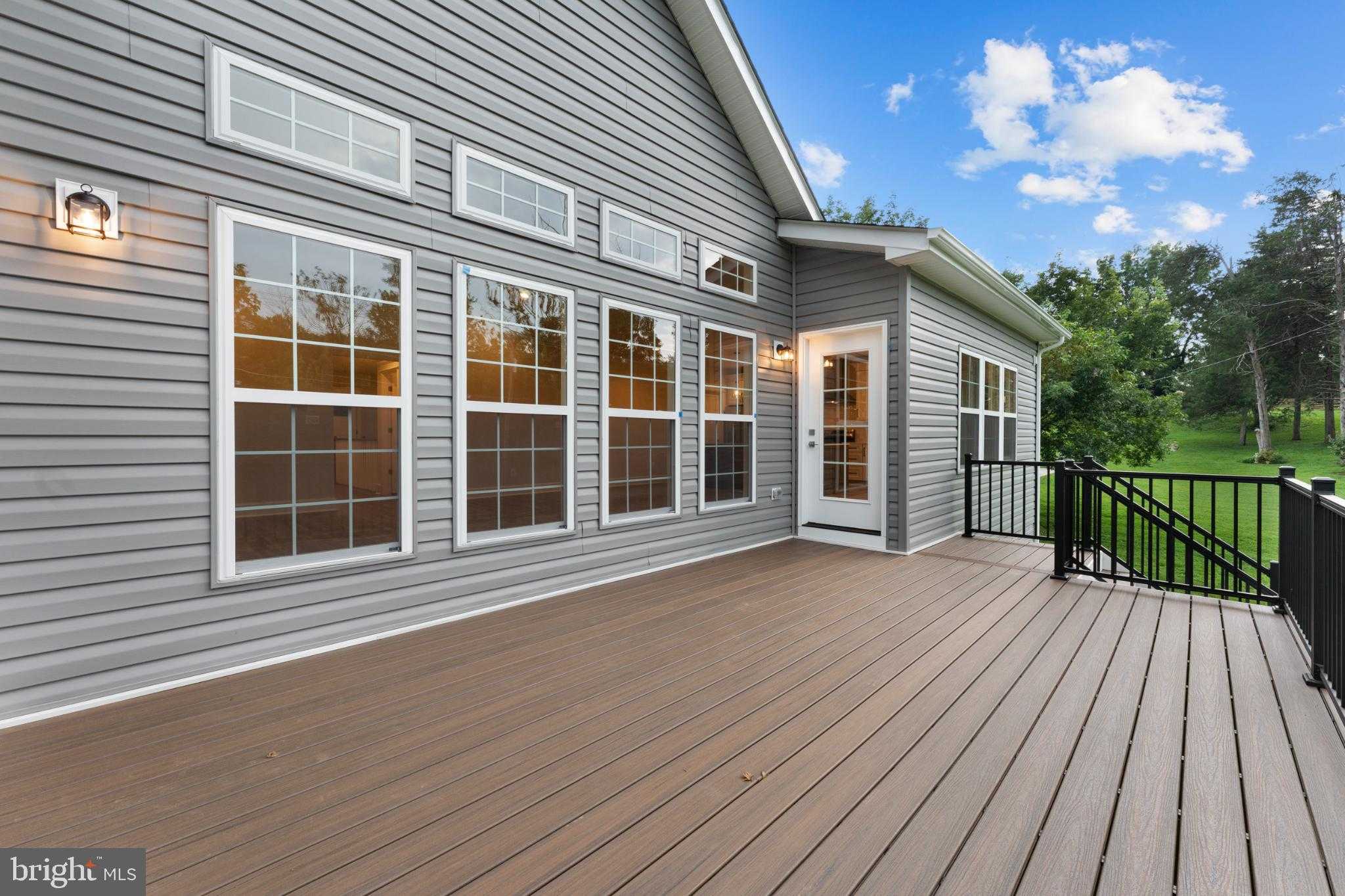 Albrecht Ln photo 17