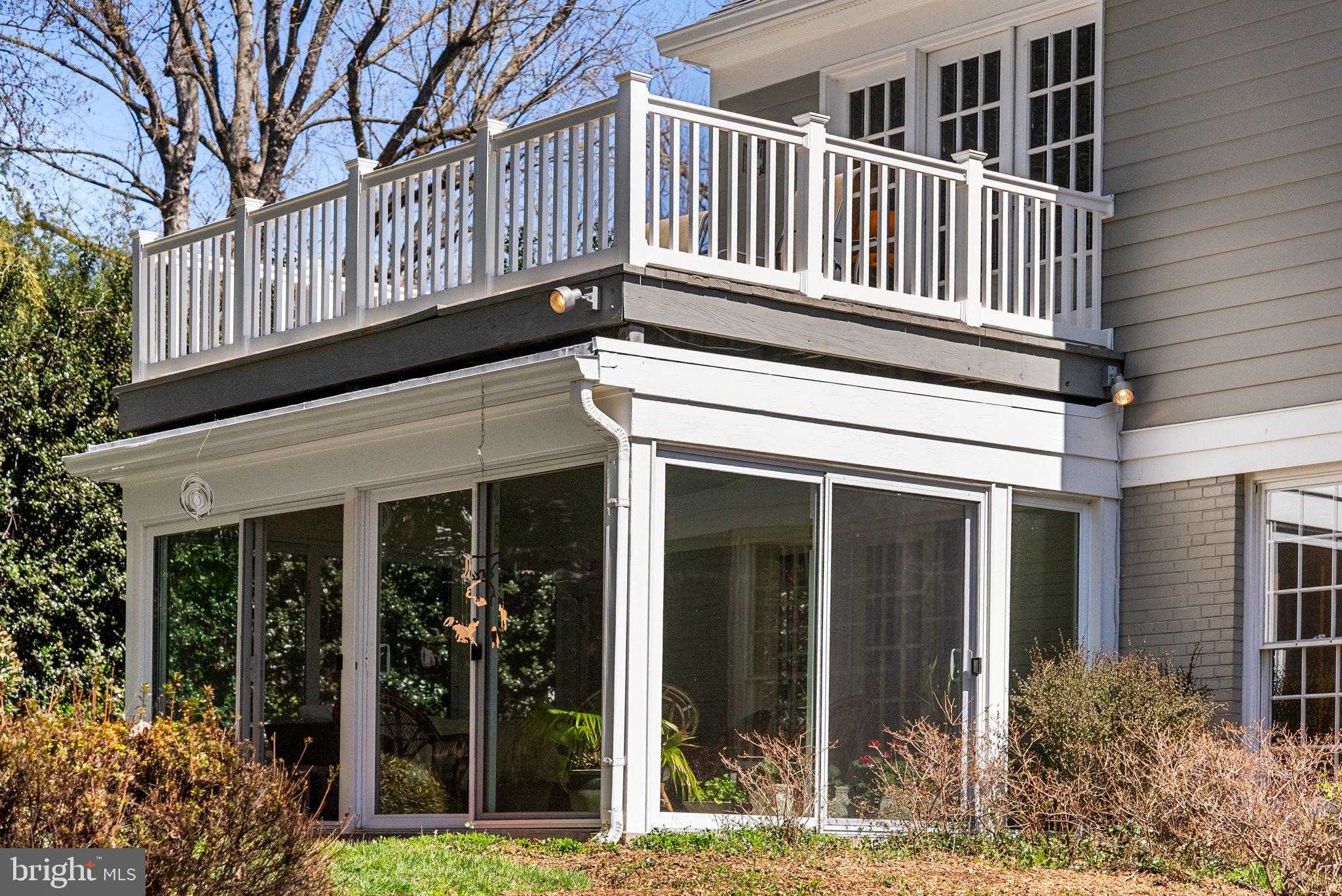 9806 Culver CT photo 17