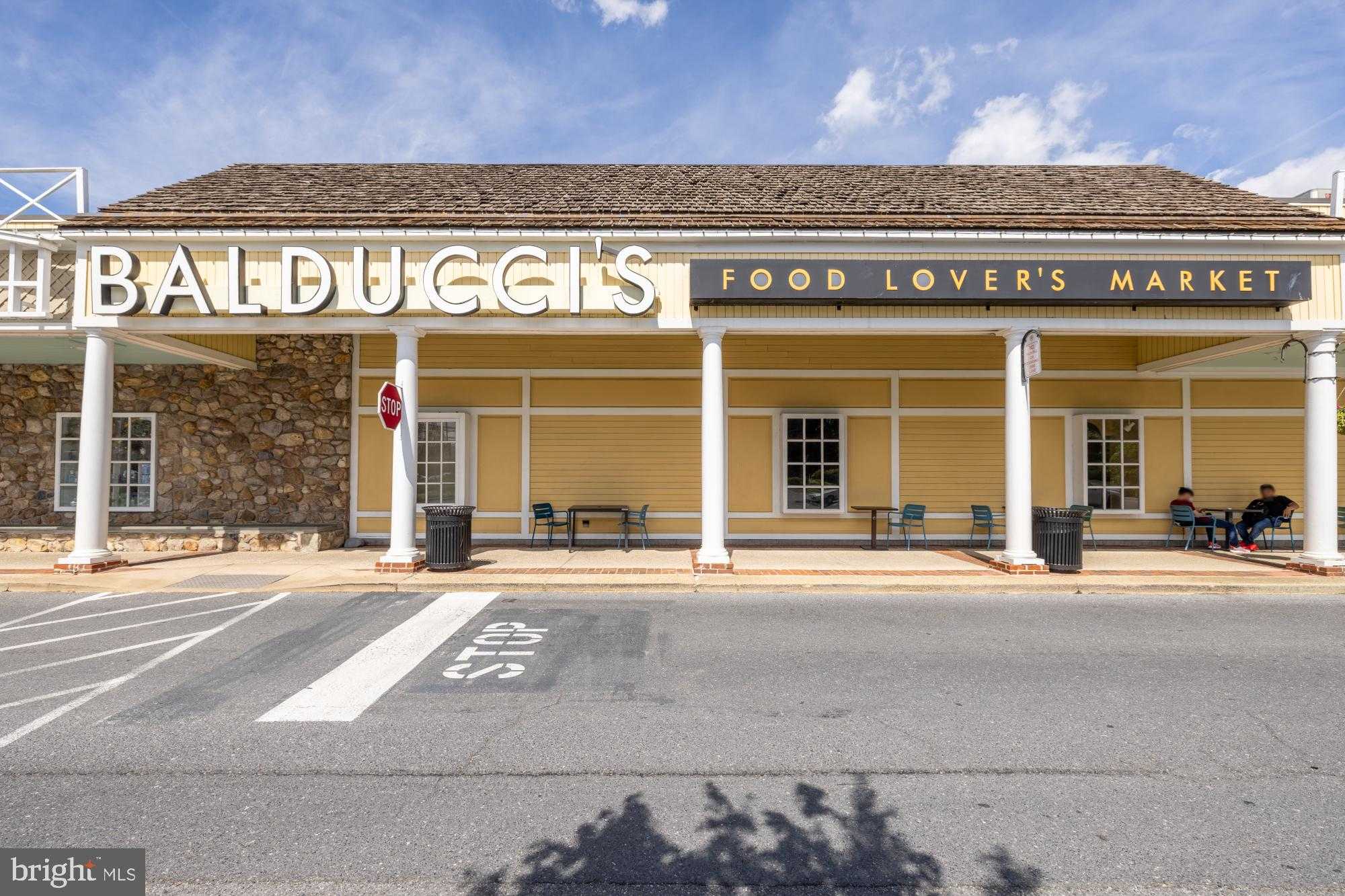 9806 Culver CT photo 71