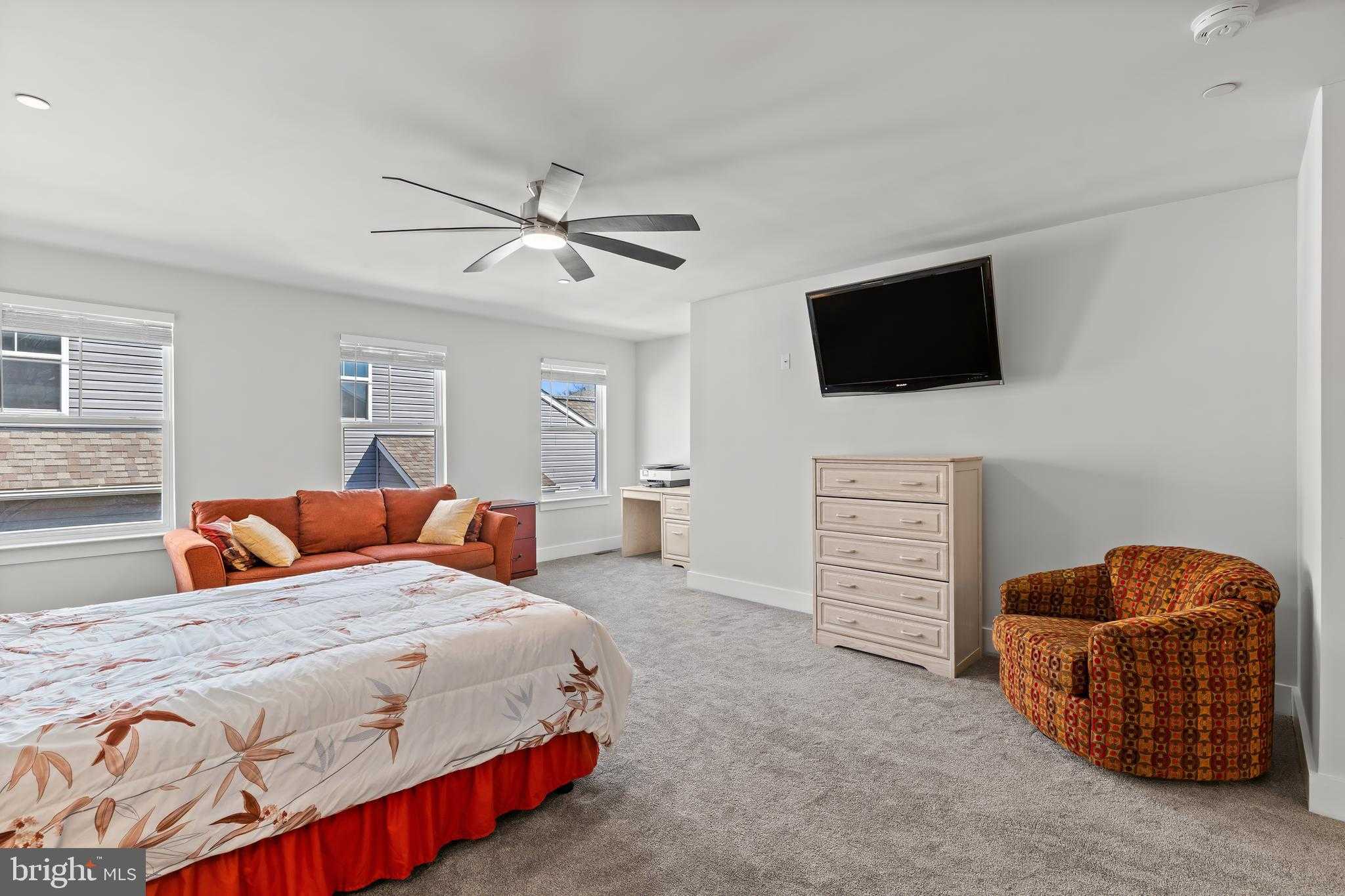 2833 Town View Cir photo 32