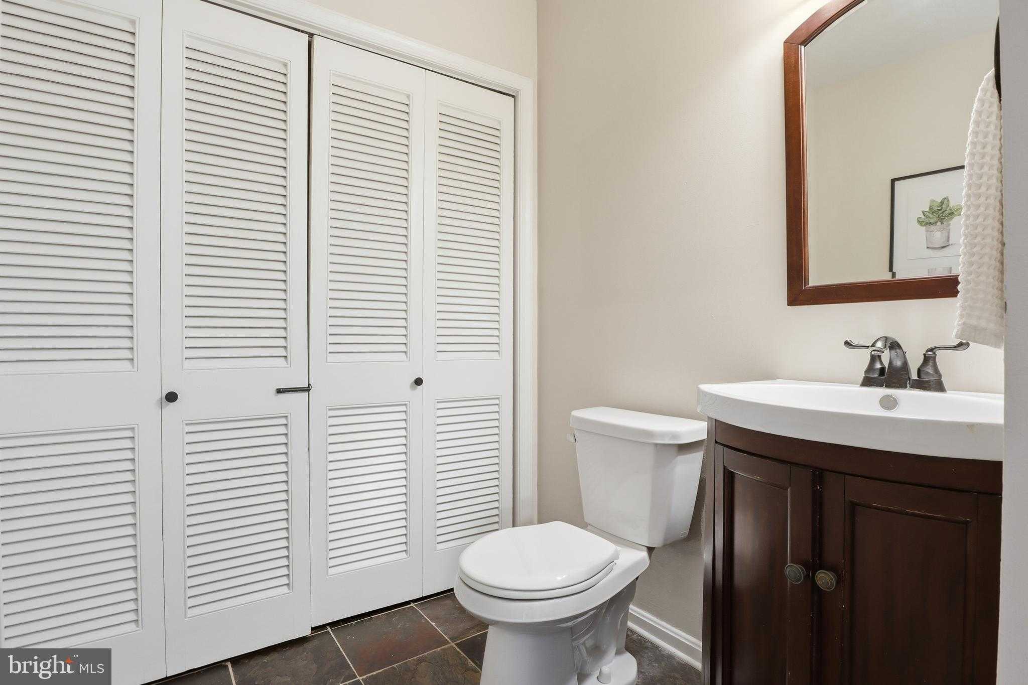 2280 N Point Dr photo 10