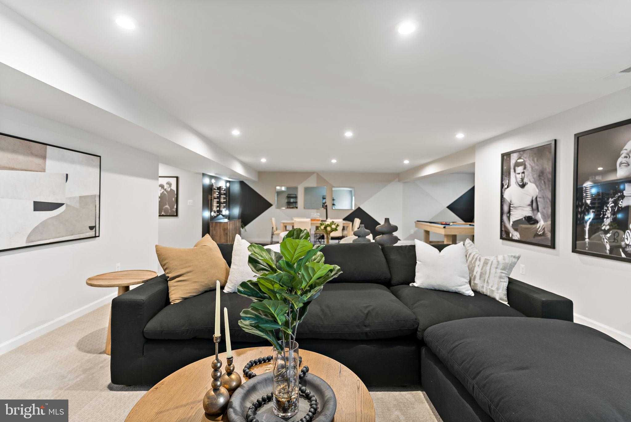 Fontana Cir photo 44