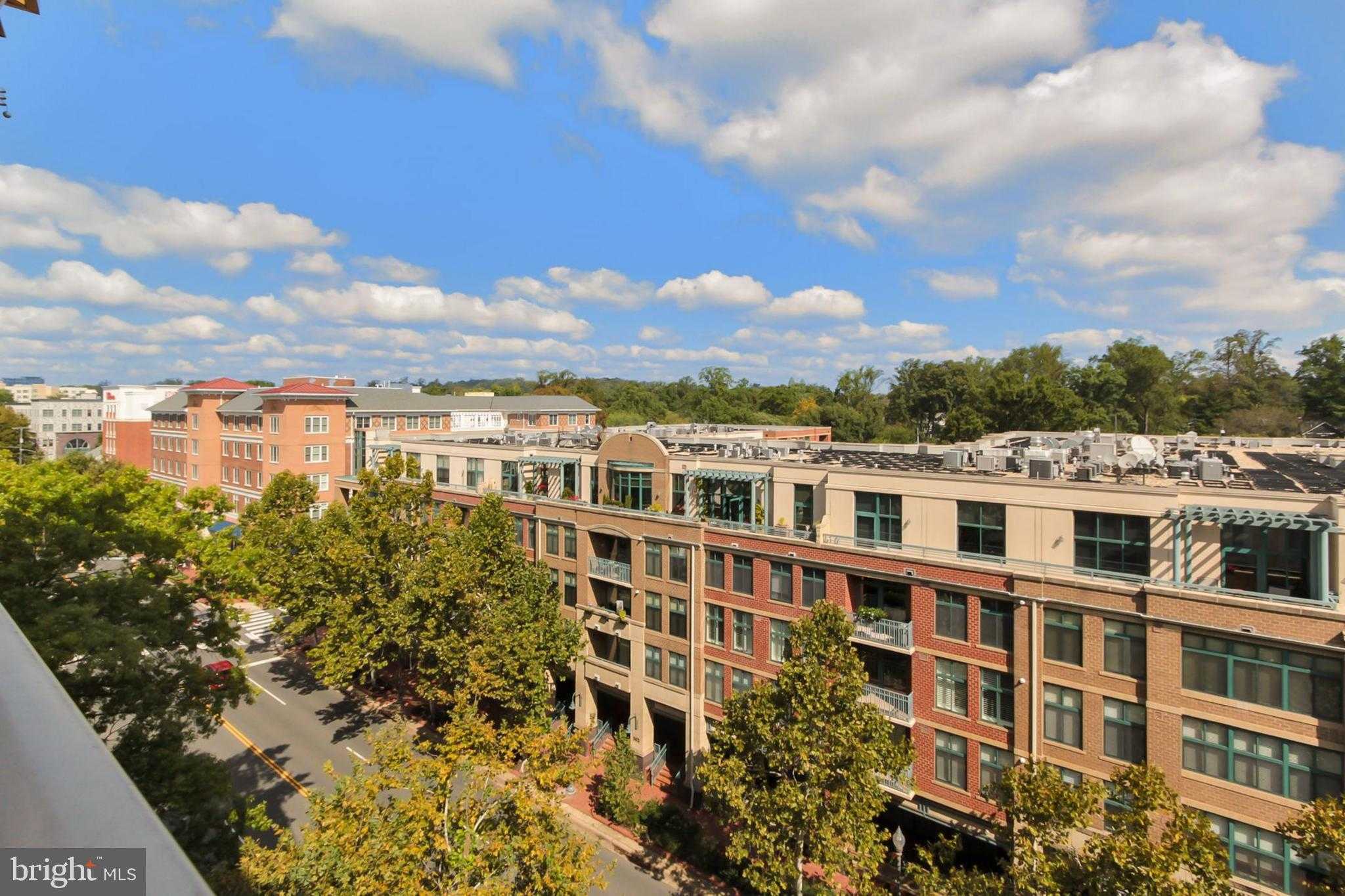 513 W Broad St Apt 711 photo 31