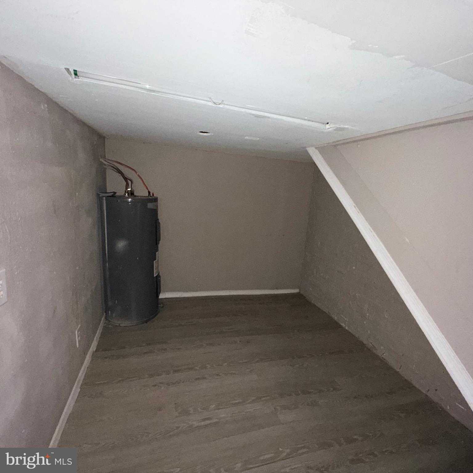 1133 Sargeant St photo 11