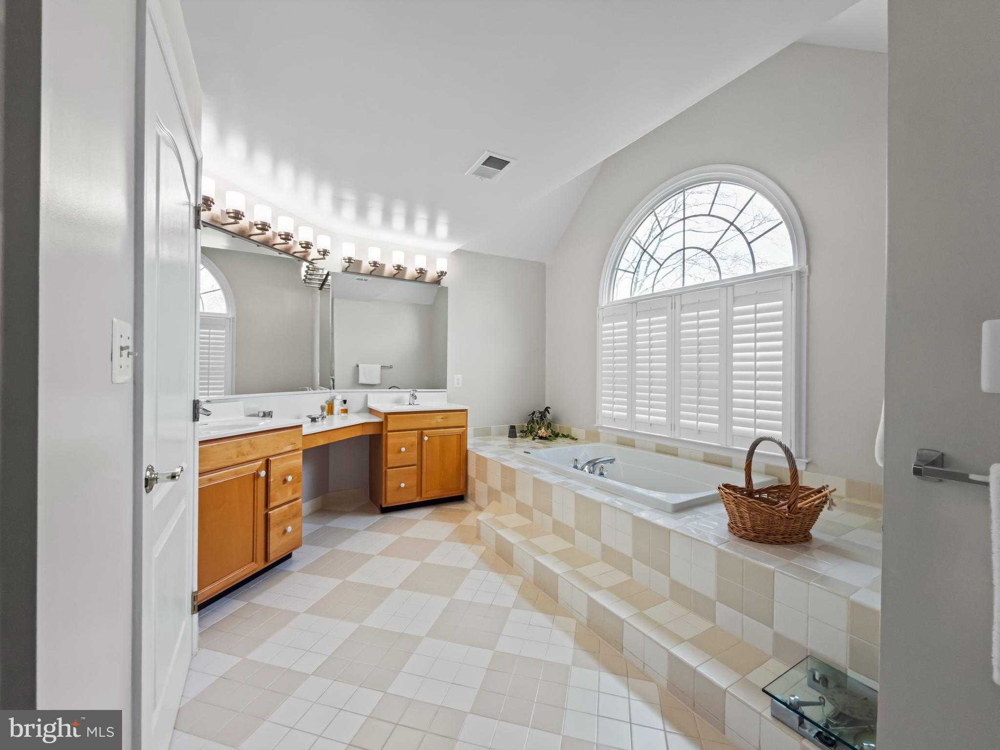 314 Alderwood Dr photo 40