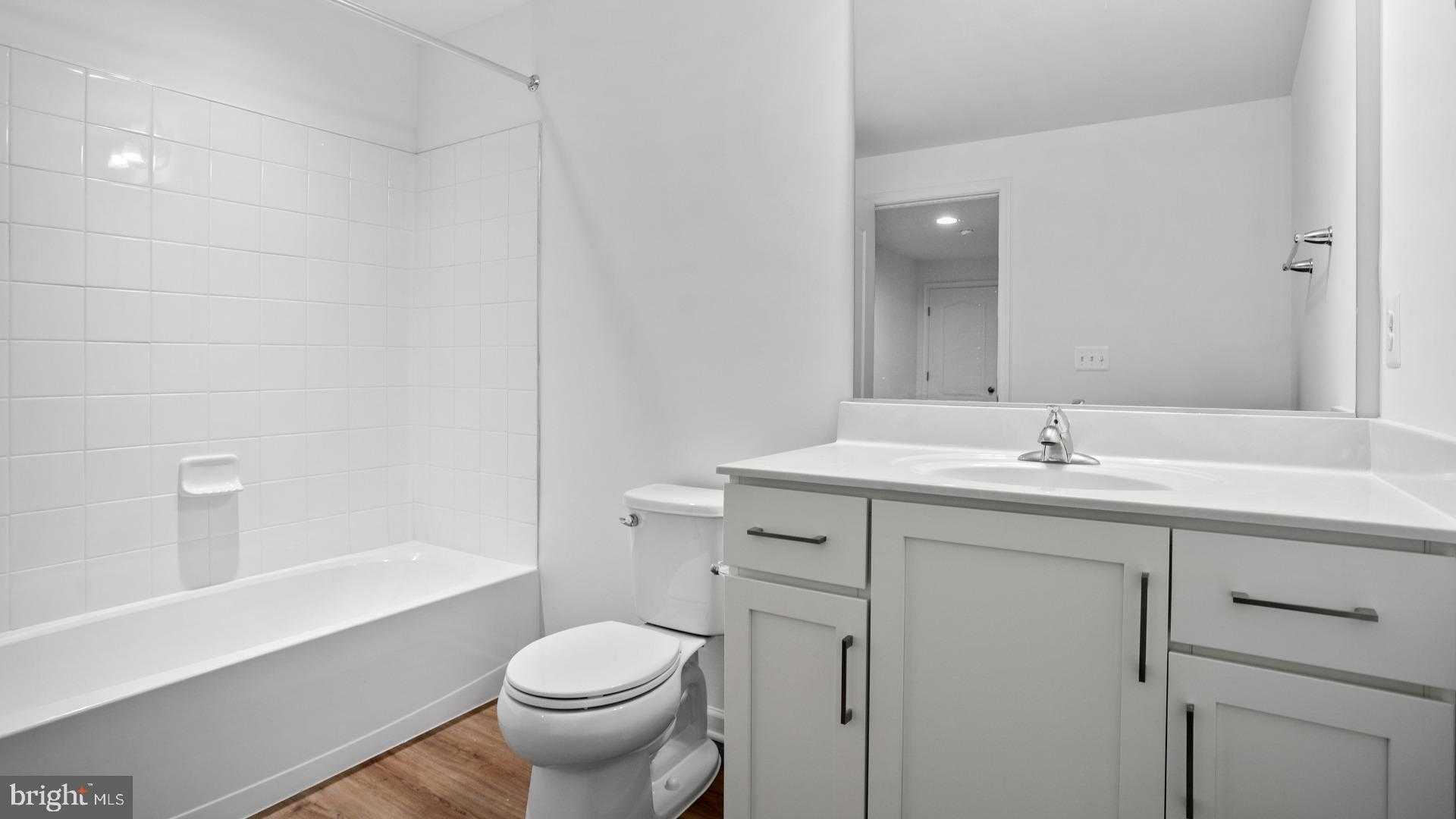 Prospect Hill Blvd photo 27