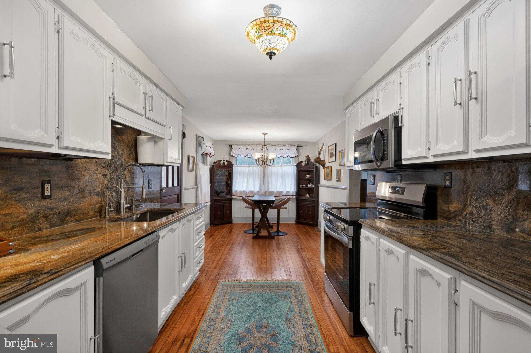 8100 Croom Rd photo 15