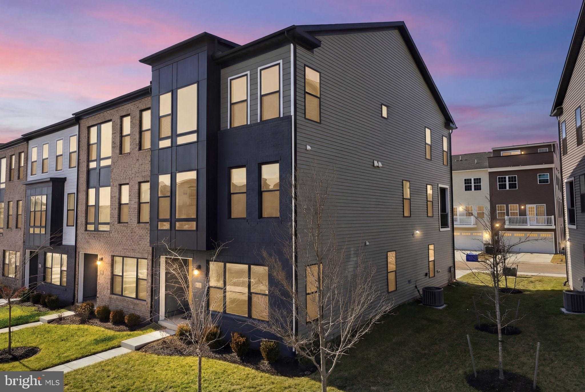 217 Summit Point Blvd photo 5