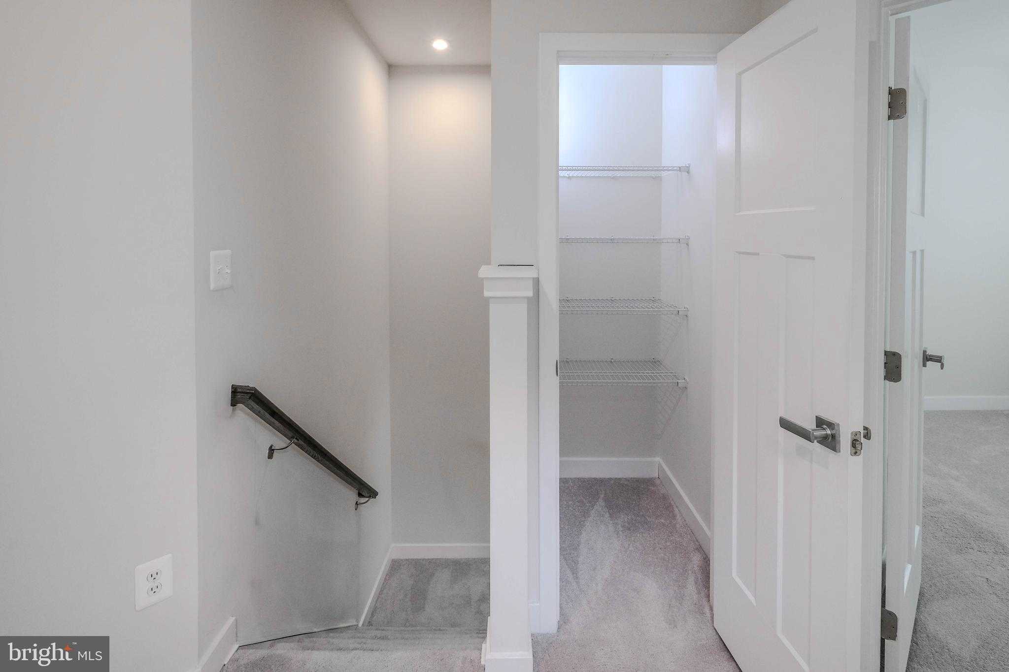 109 Bayhill Ter photo 37