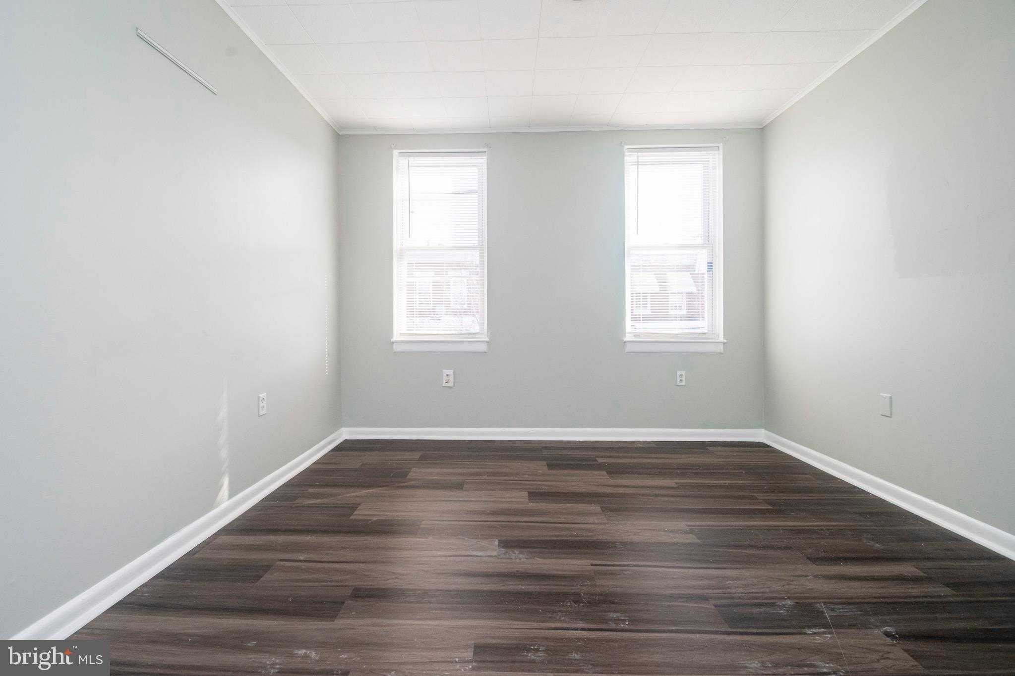 530 N Curley St photo 19