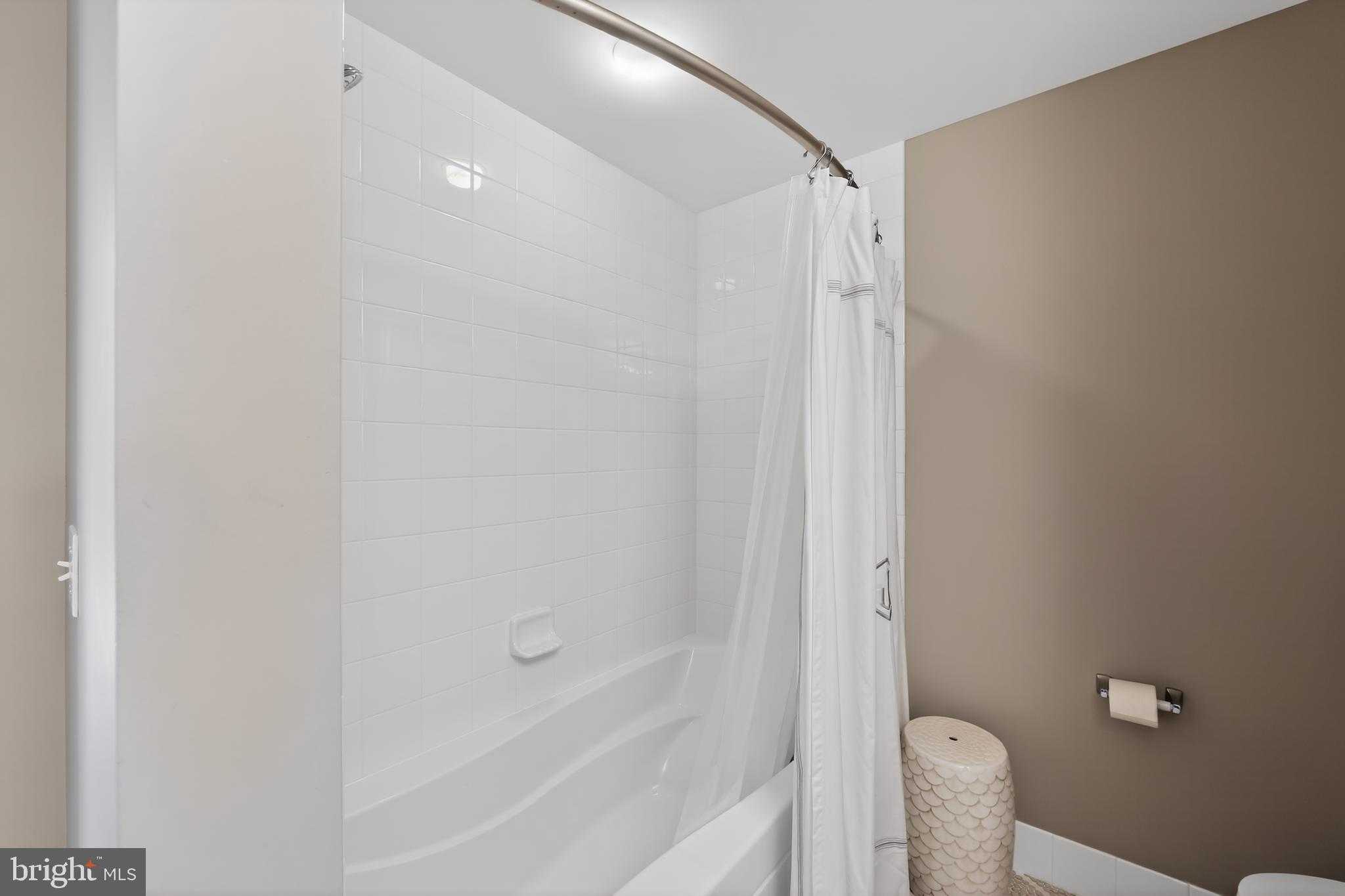 6177 Creekside Dr photo 27