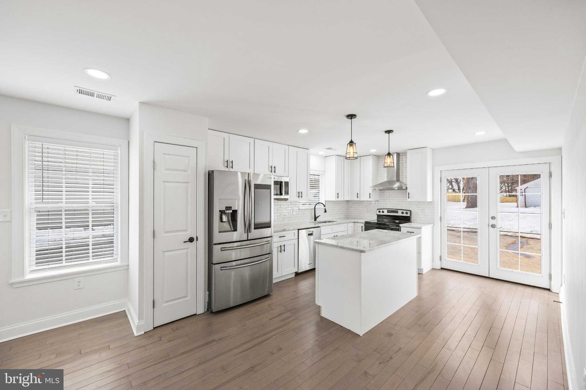 27700 Ridge Rd photo 2