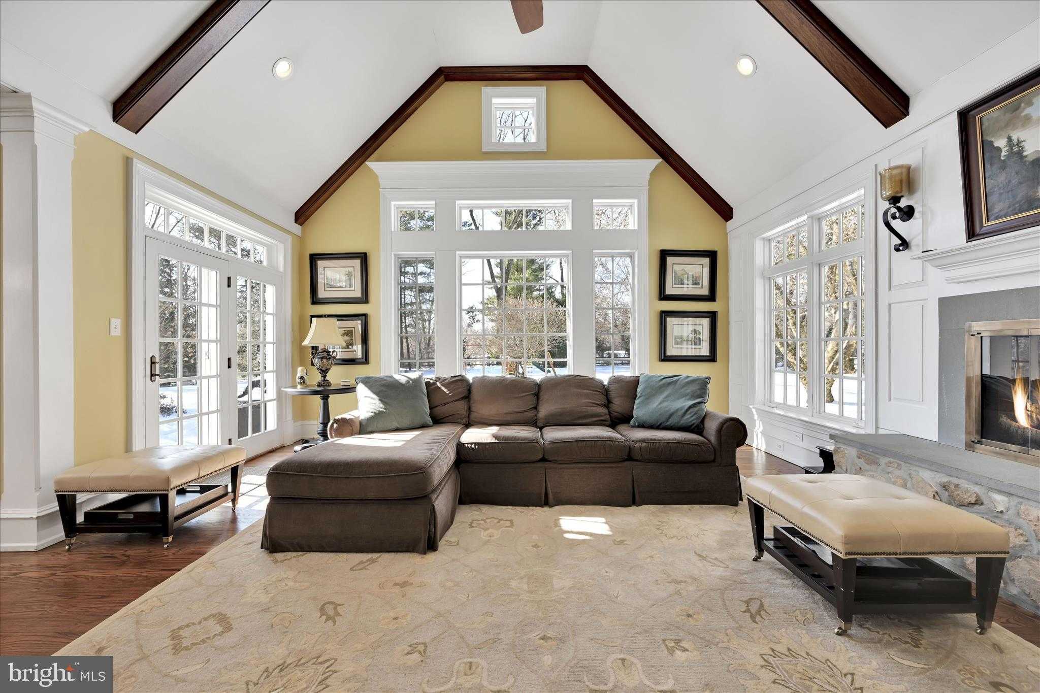 518 Newtown Rd photo 18