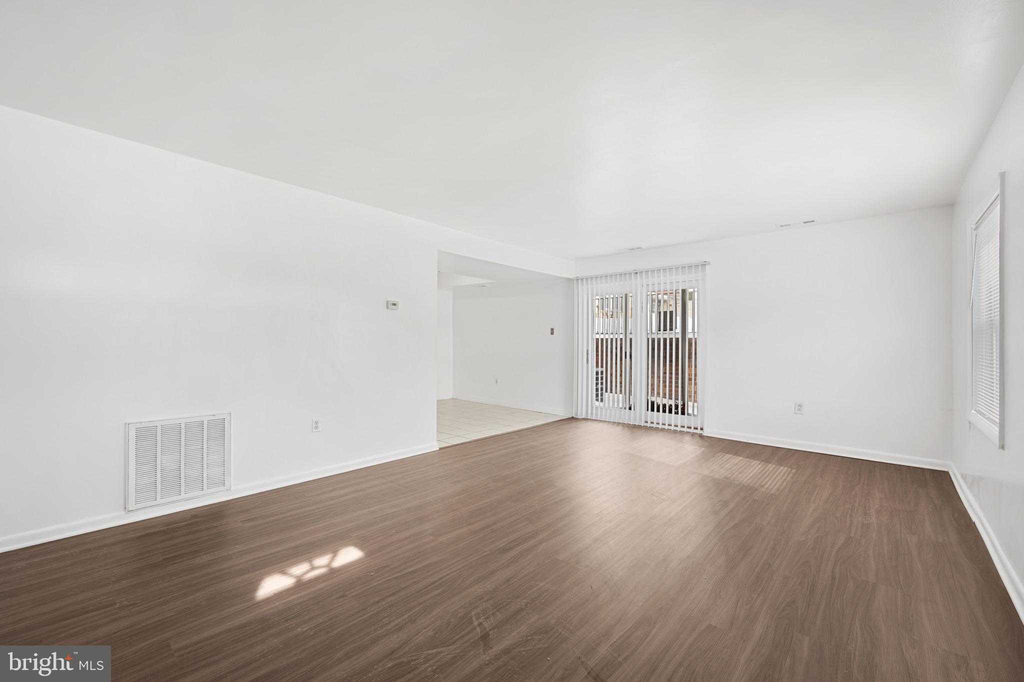 9640 Homestead CT Apt F photo 5