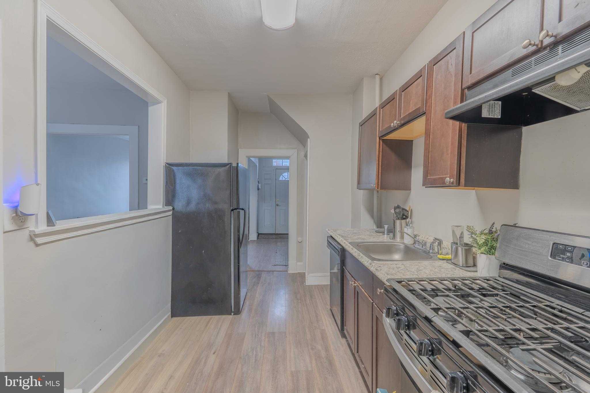 4909 Litchfield Ave photo 9