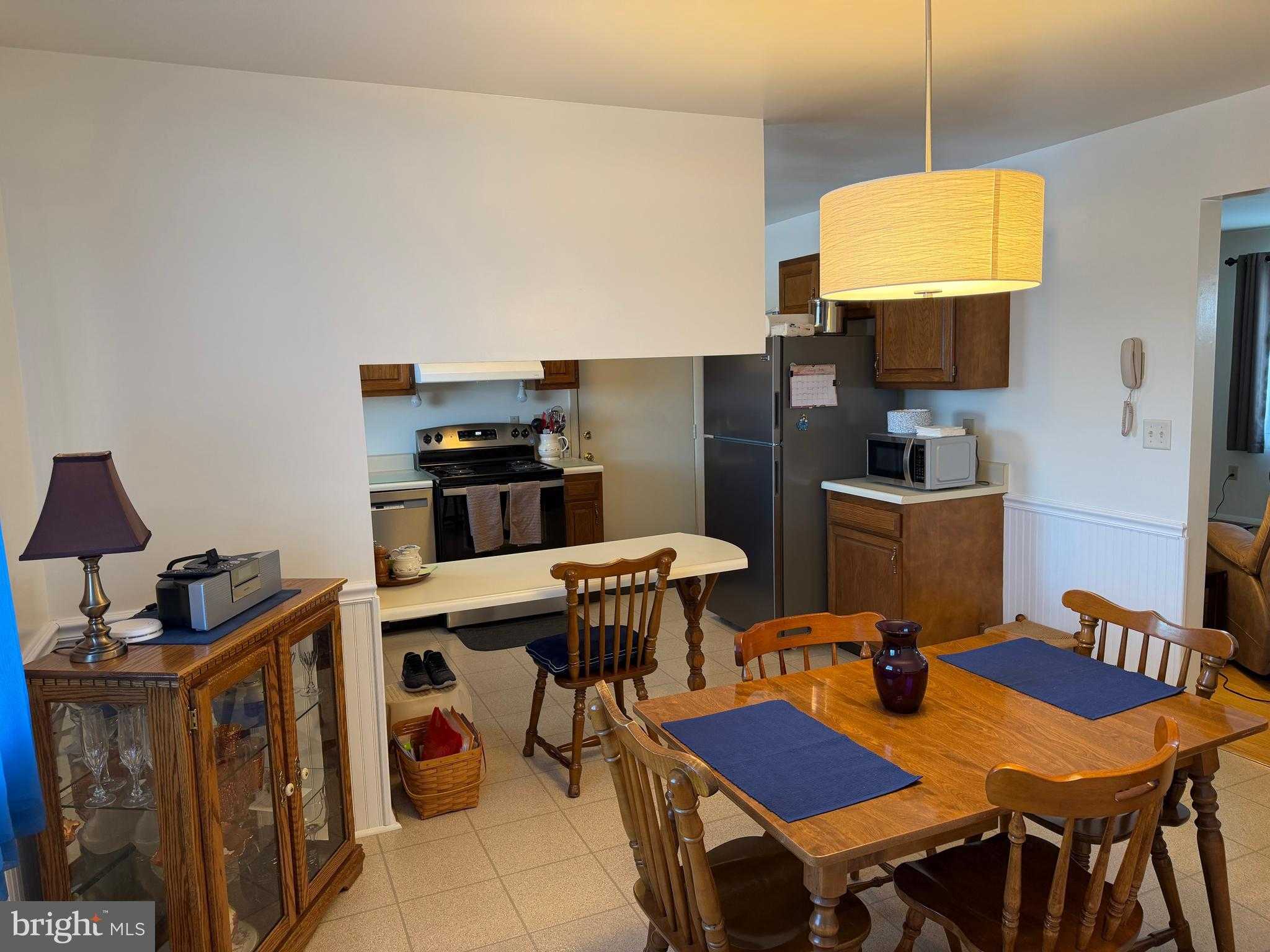 1109 W Irvin Ave photo 33