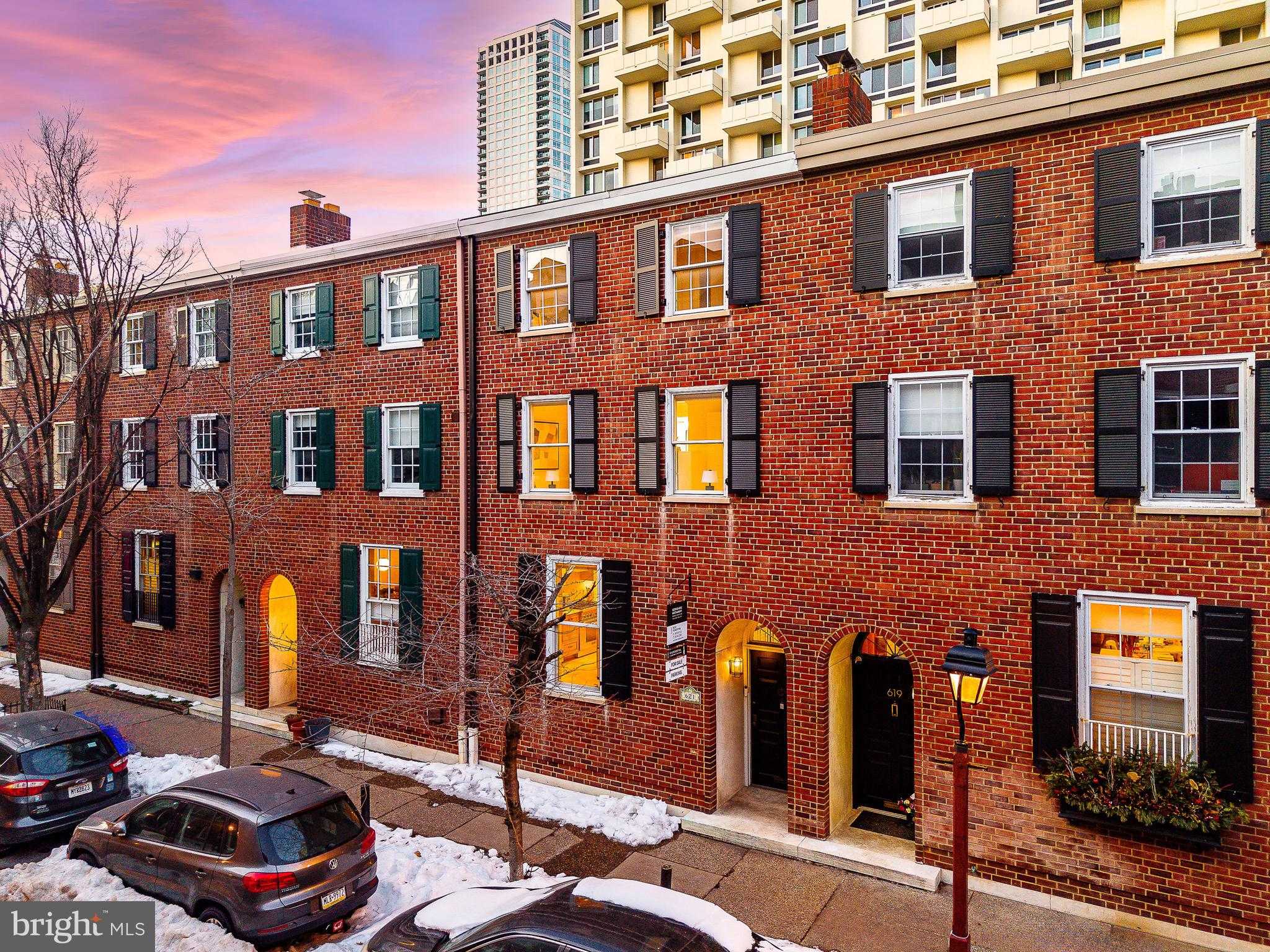 621 Spruce St photo 2