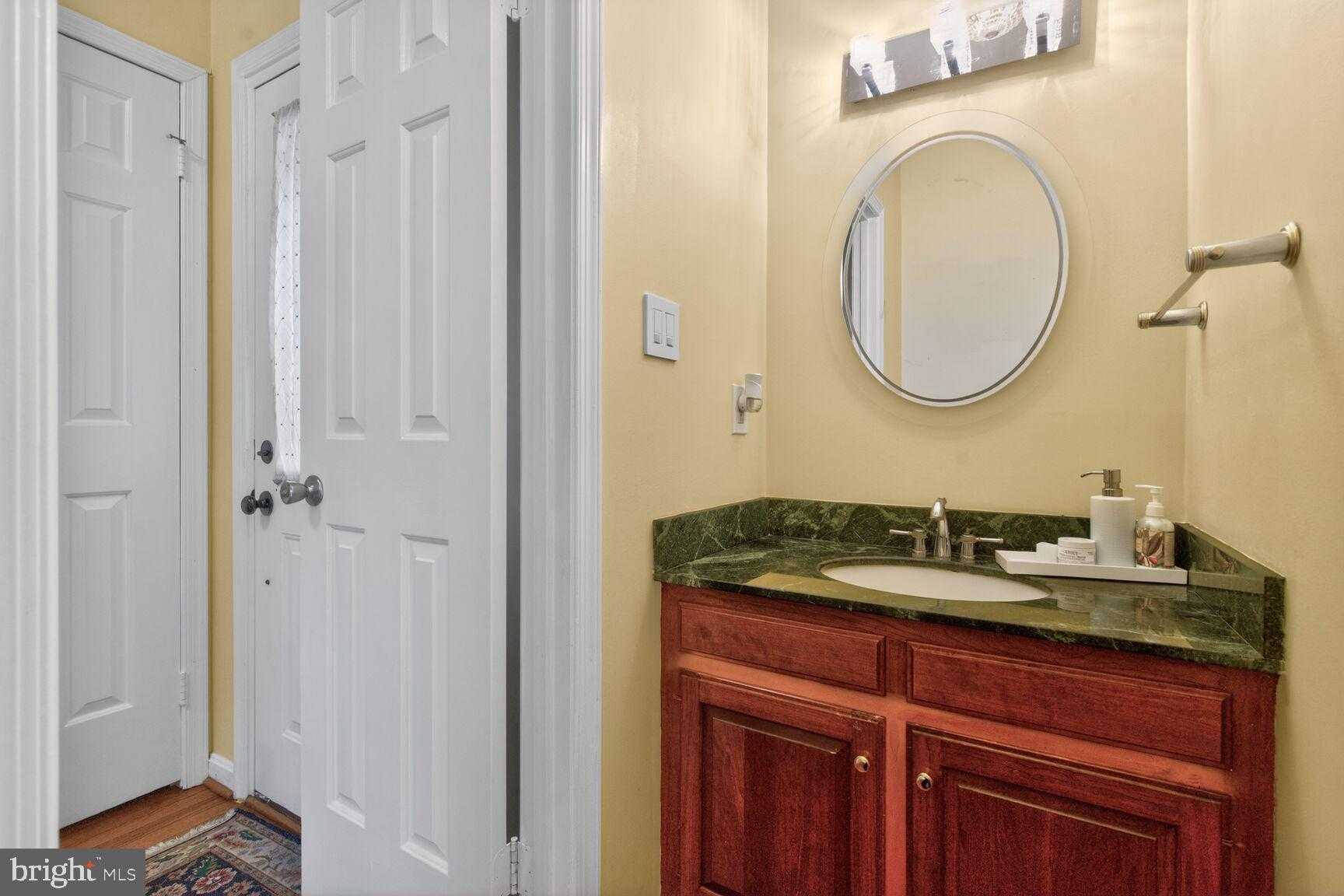 7523 Bradley Blvd photo 11