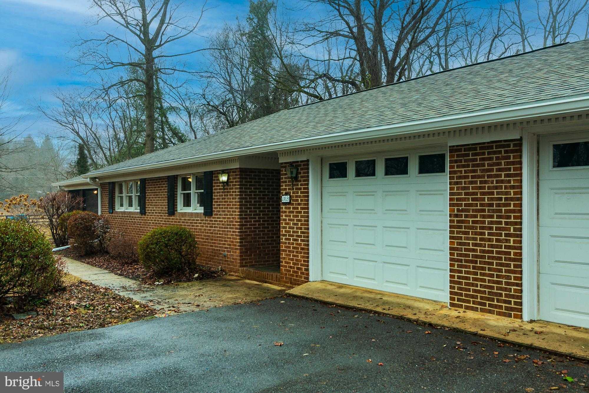 35 Grant Rd photo 105