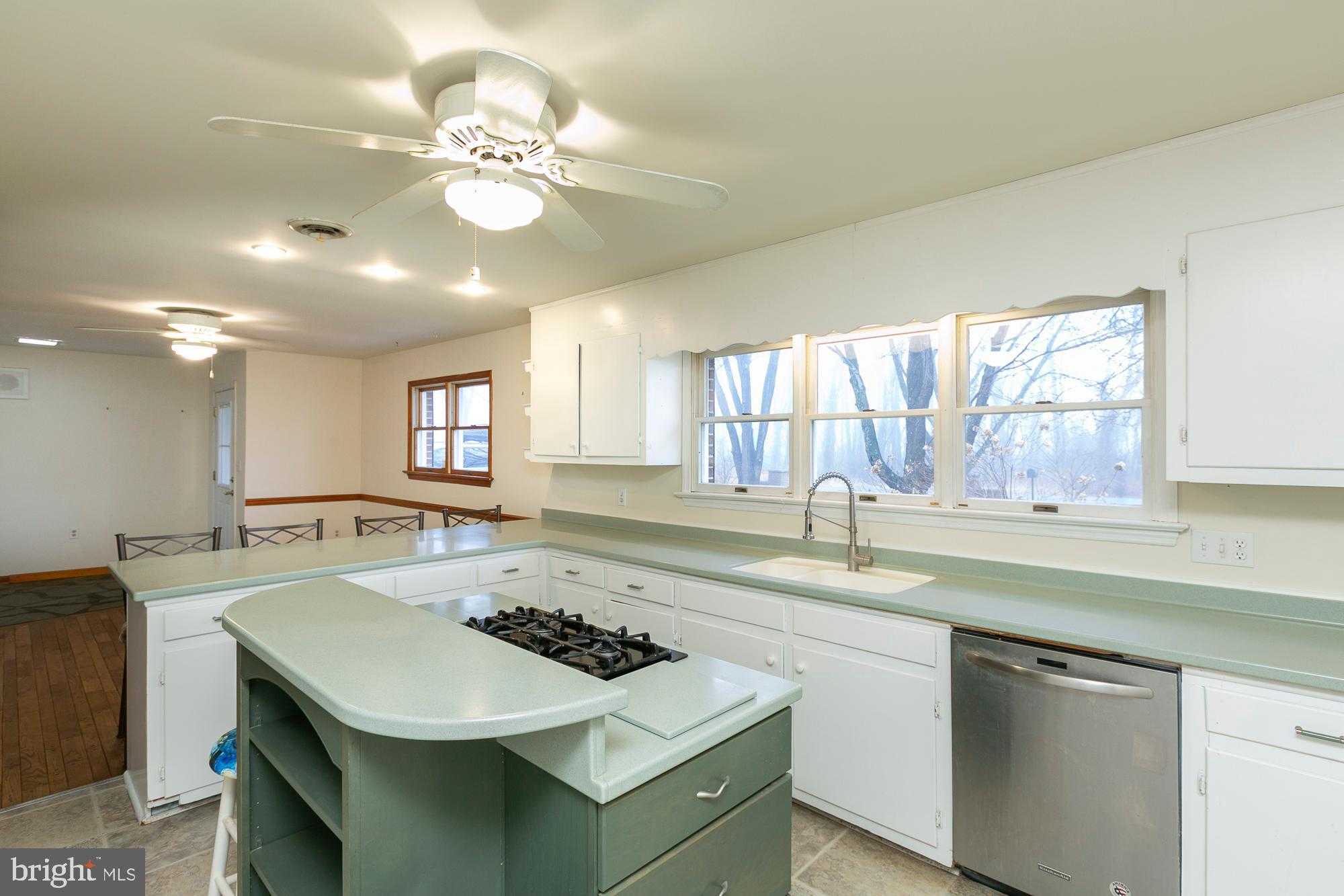 35 Grant Rd photo 121