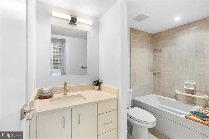 211 S 4th St photo 26