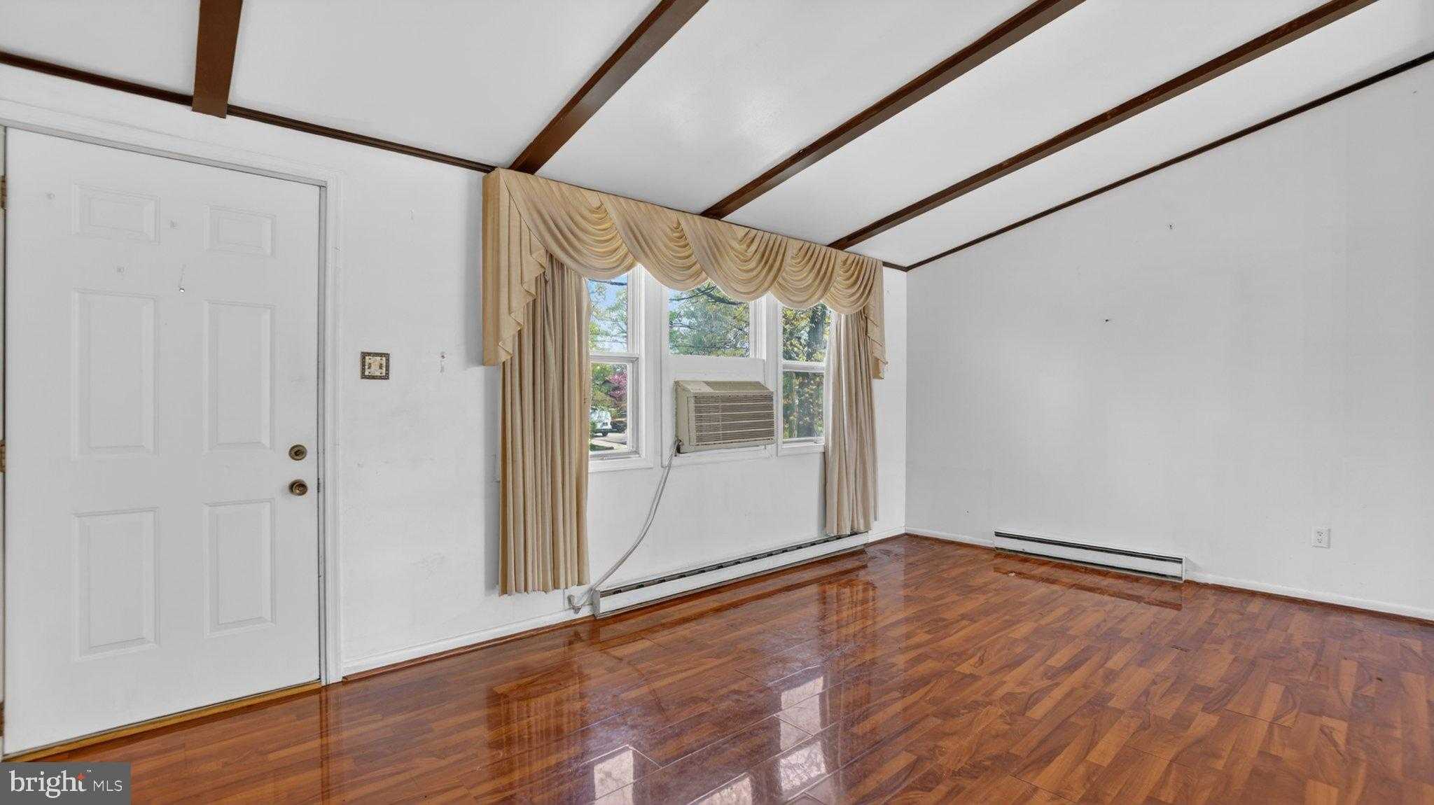 4 Boxwood Rd photo 3