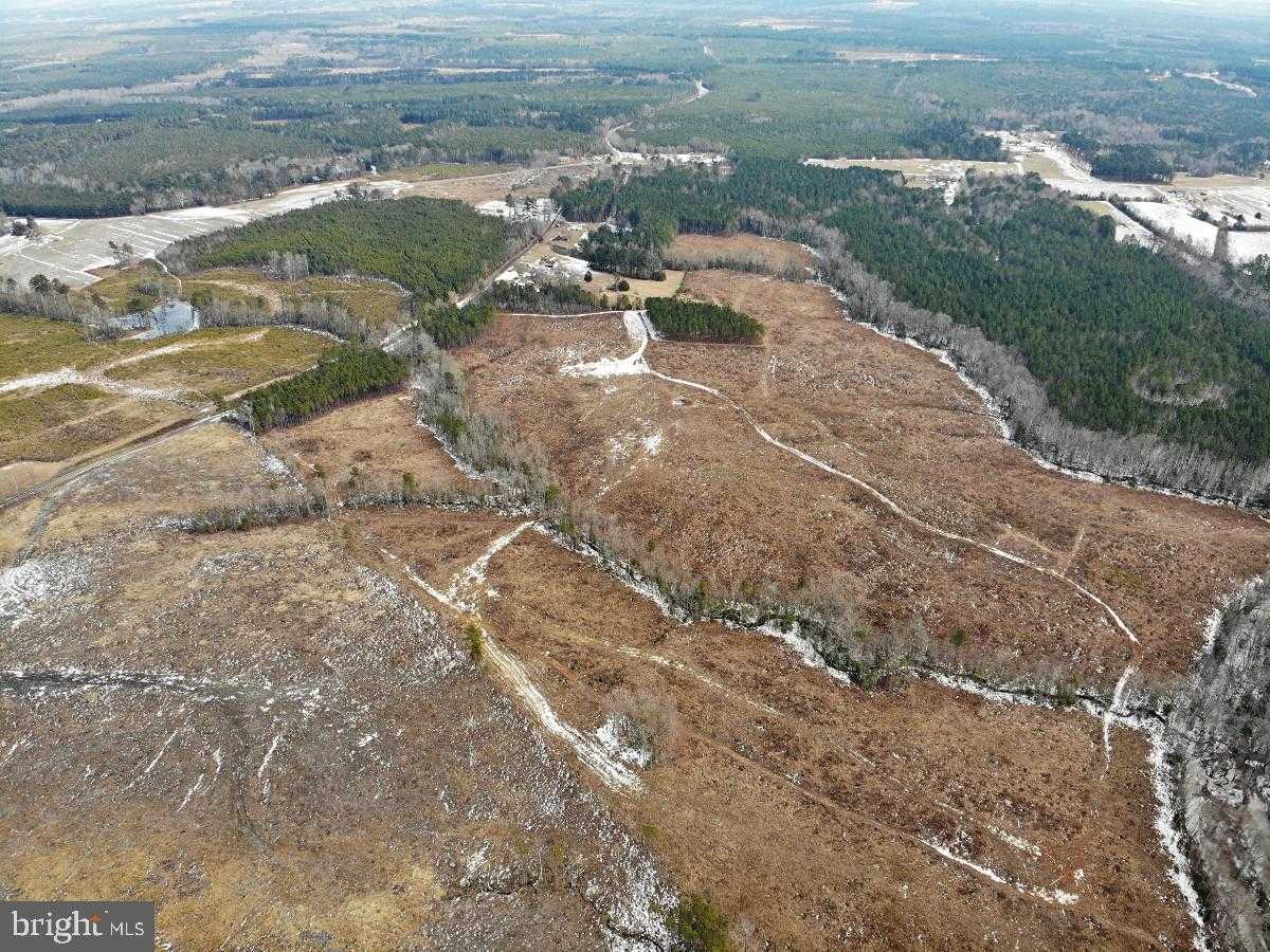 Brunswick Village Dr photo 41