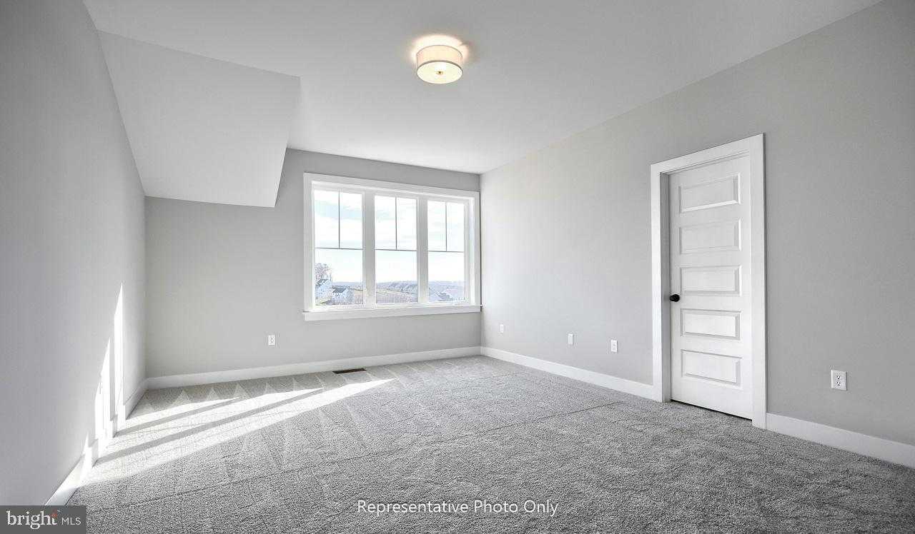 81 Tupelo St photo 39