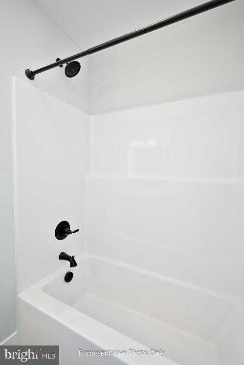 81 Tupelo St photo 43