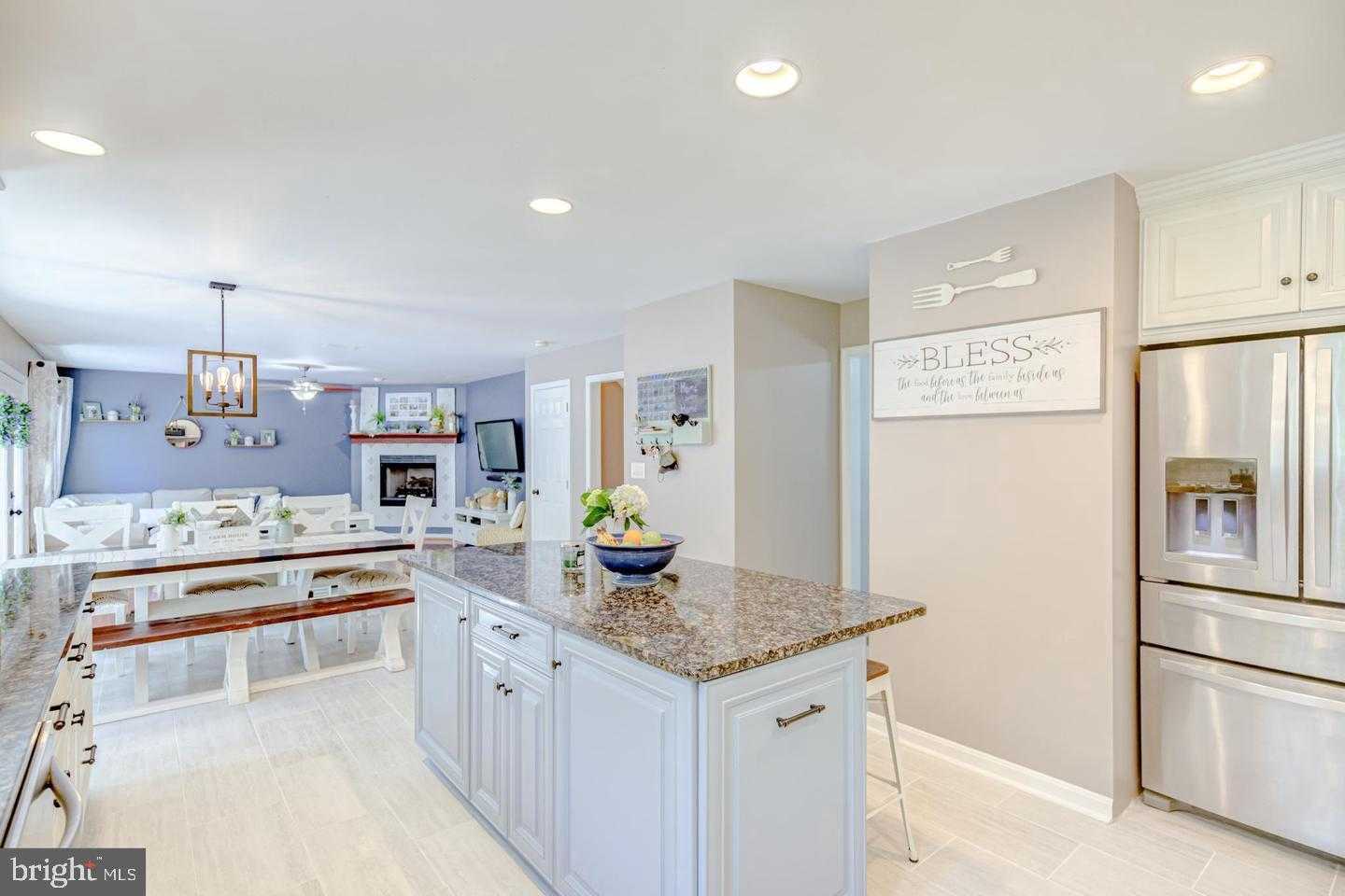 8047 Counselor Rd photo 13