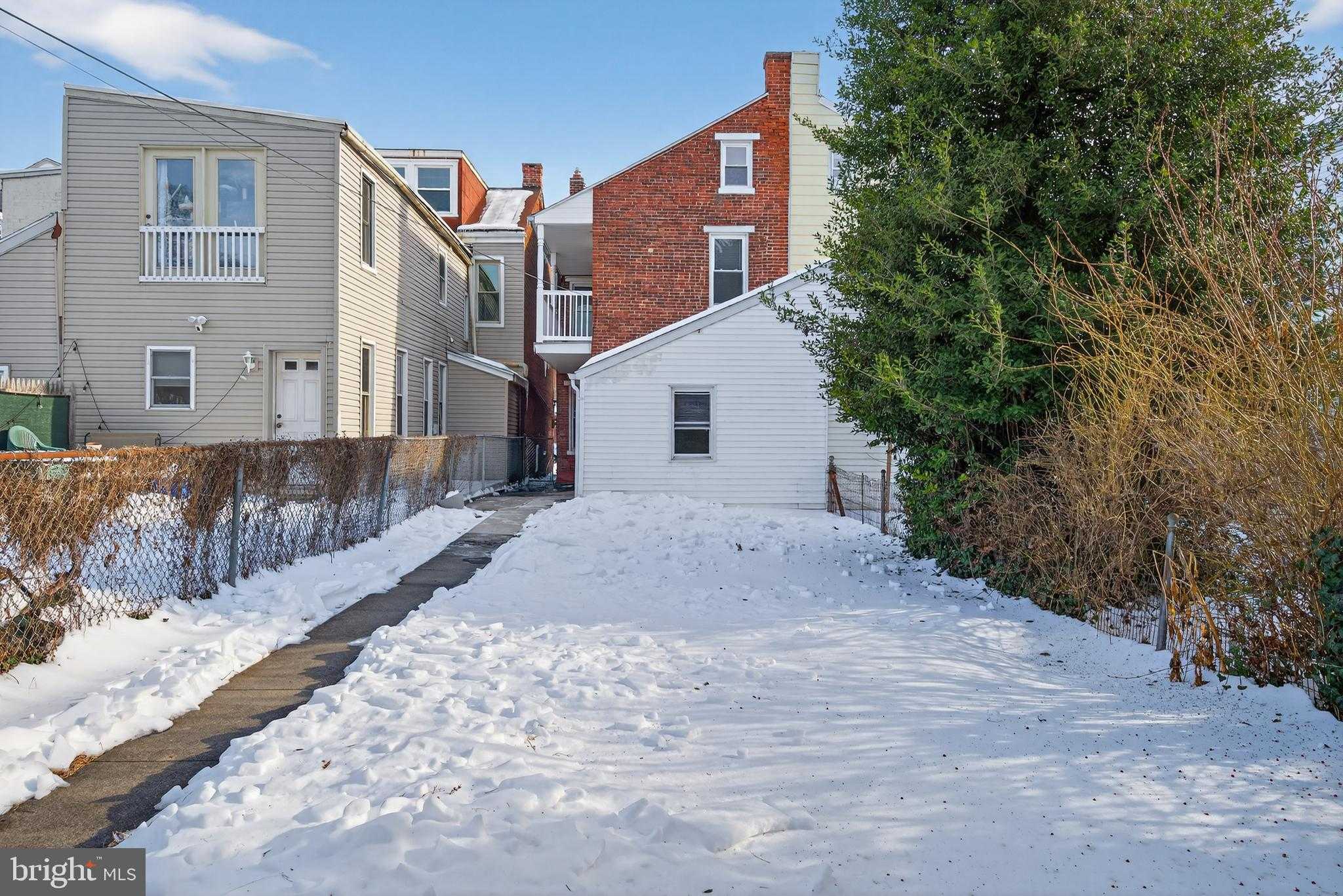 525 Walnut St photo 27