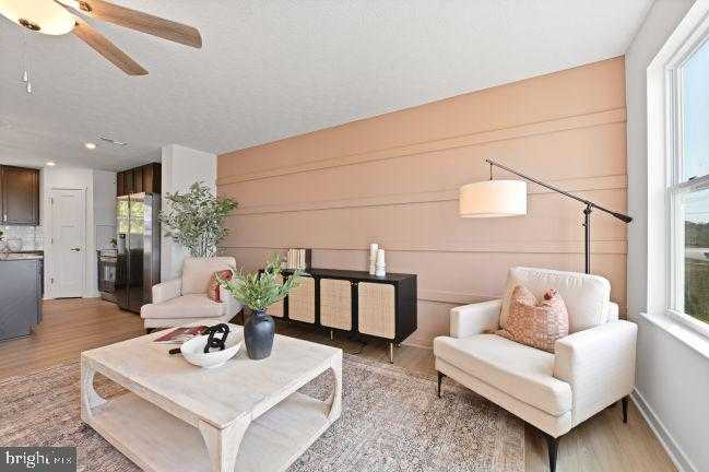 32 Monroe Ave photo 9