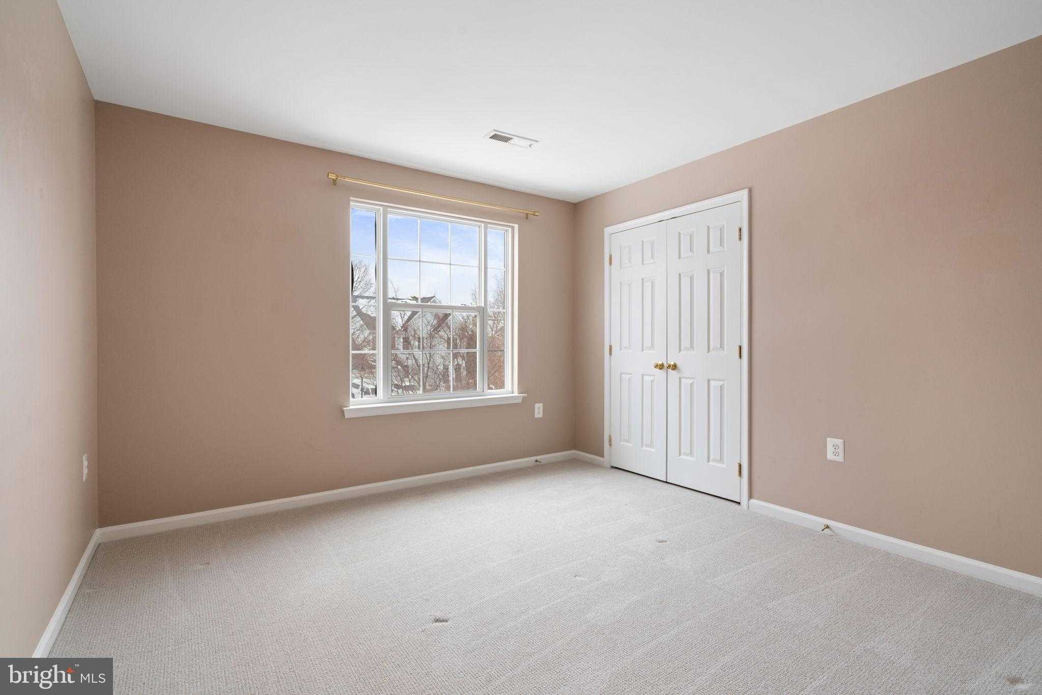 105 Bugle CT NE photo 34