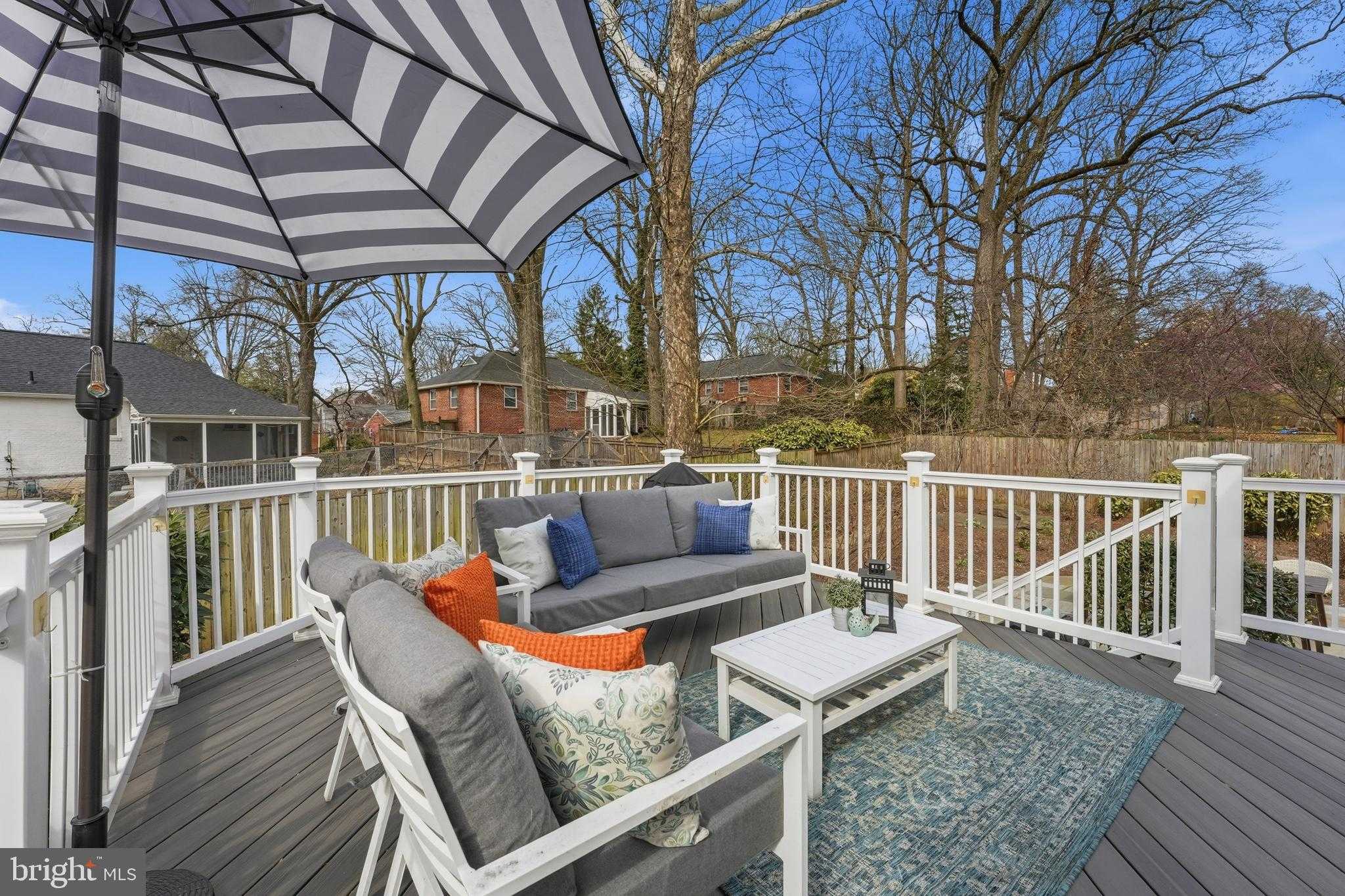 8916 Whitney St photo 17