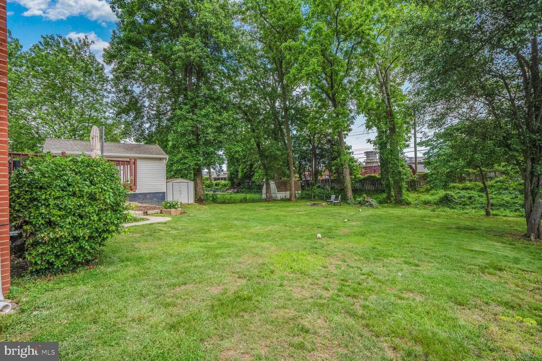 7039 Calamo St photo 63