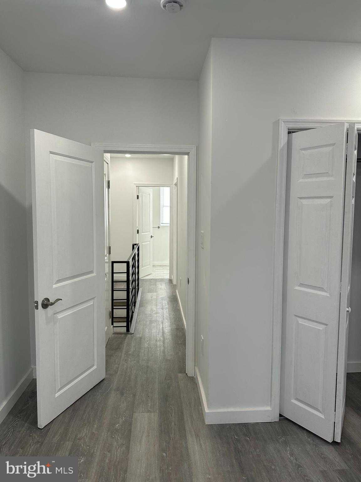 2154 E Orleans St photo 8