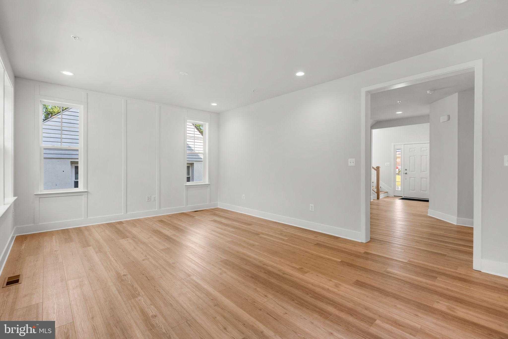 9425 Fairview Ave photo 10