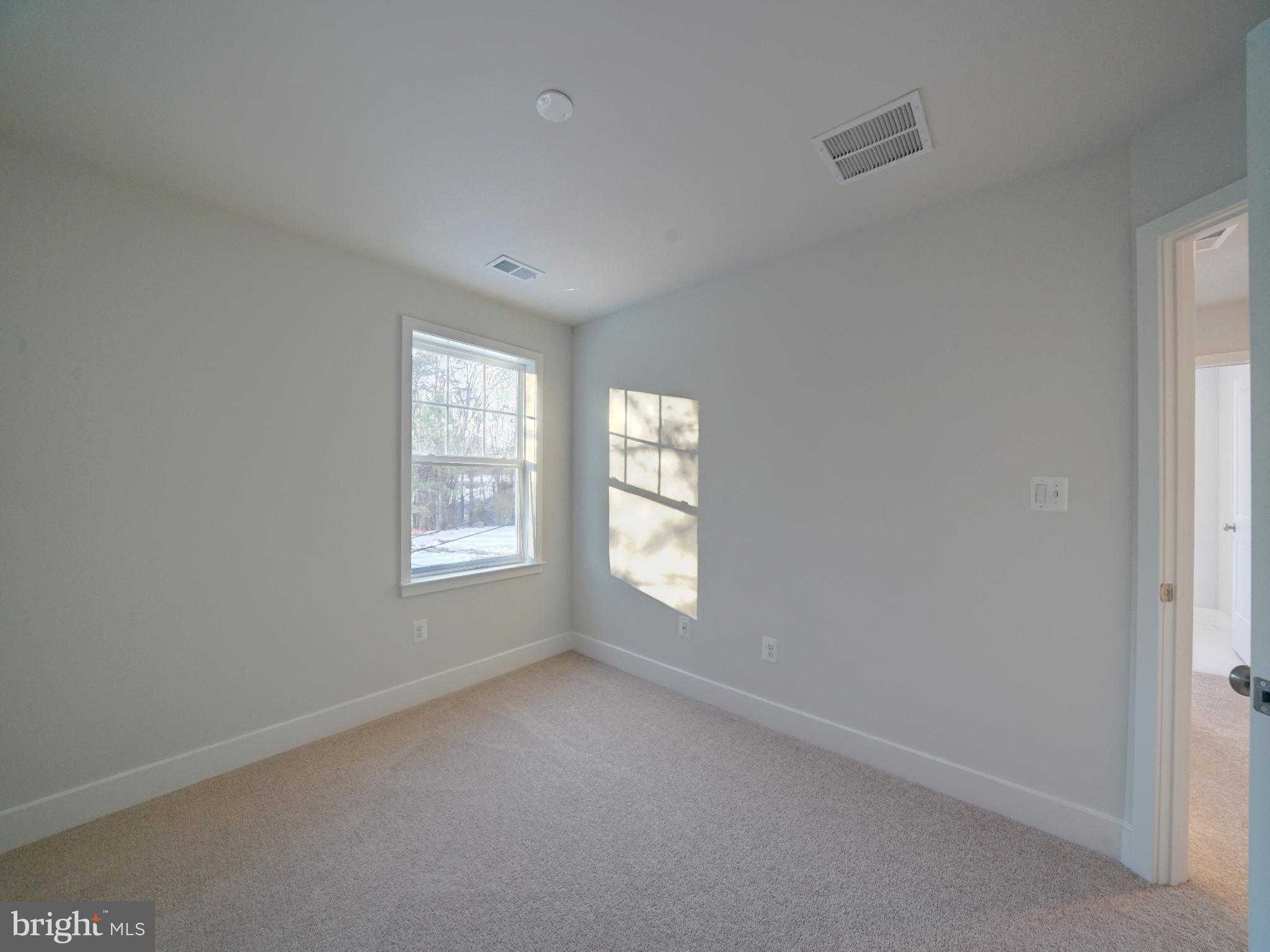 9425 Fairview Ave photo 111