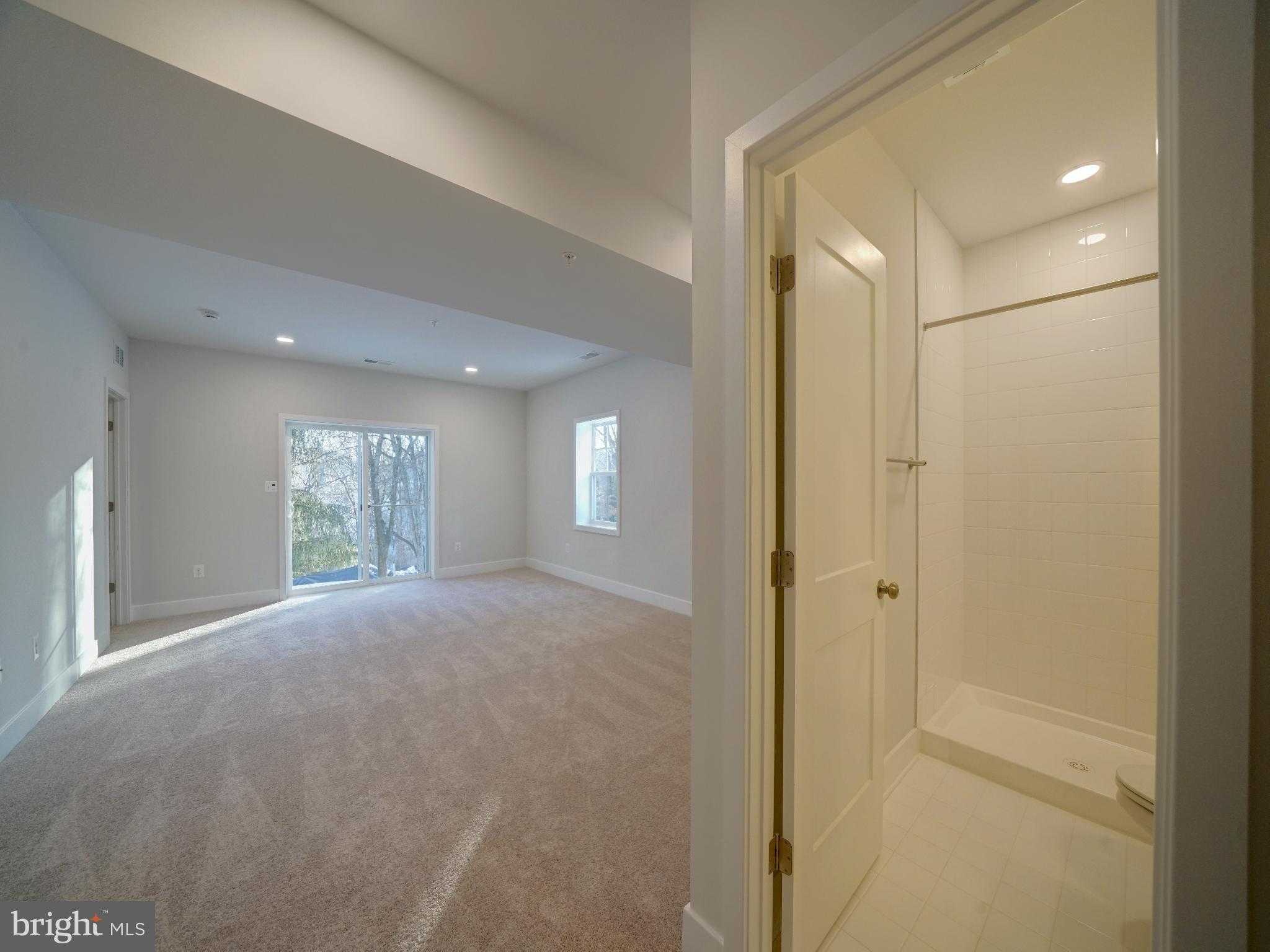 9425 Fairview Ave photo 86