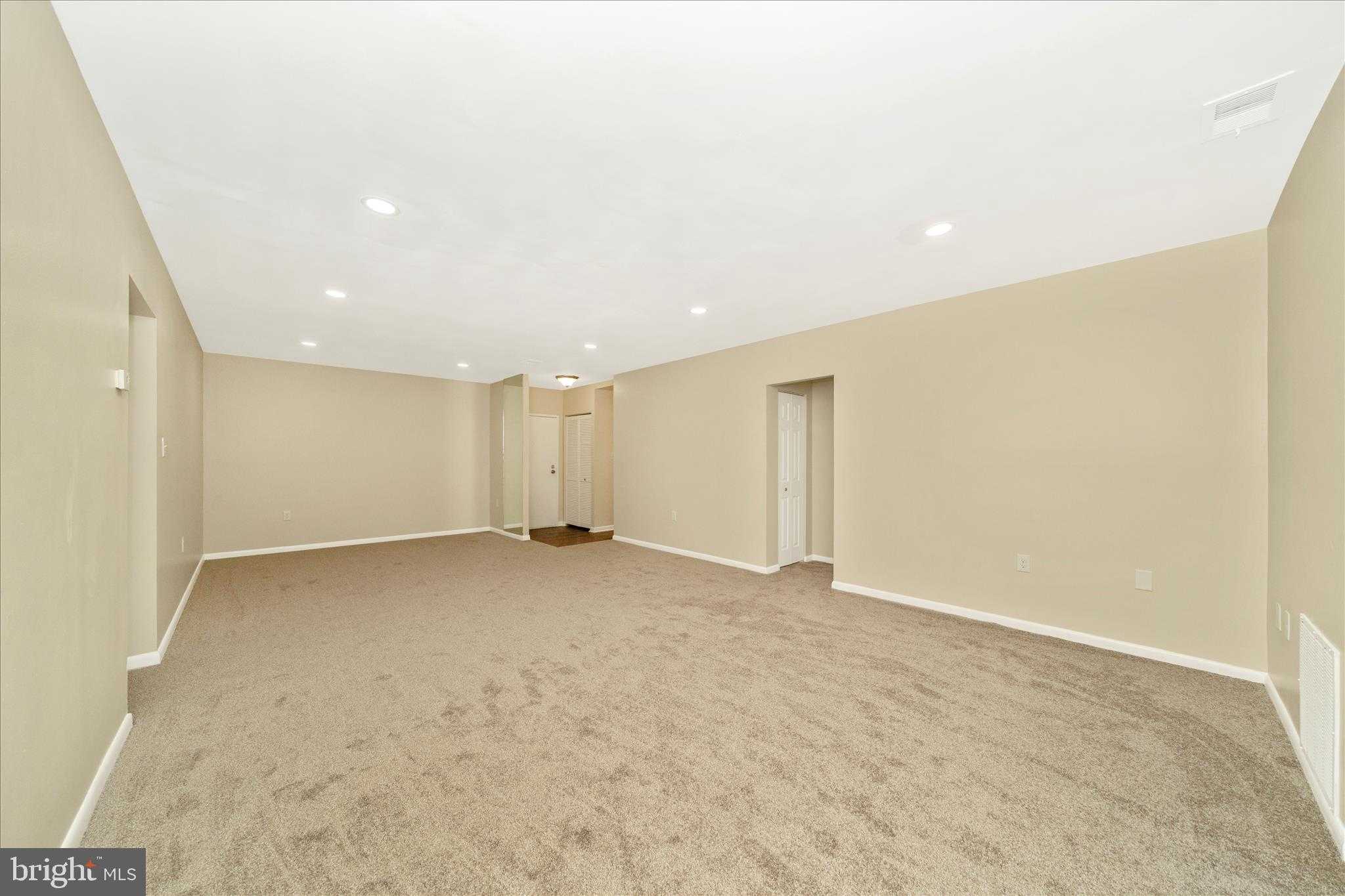 6711 Park Heights Ave Apt L1 photo 10