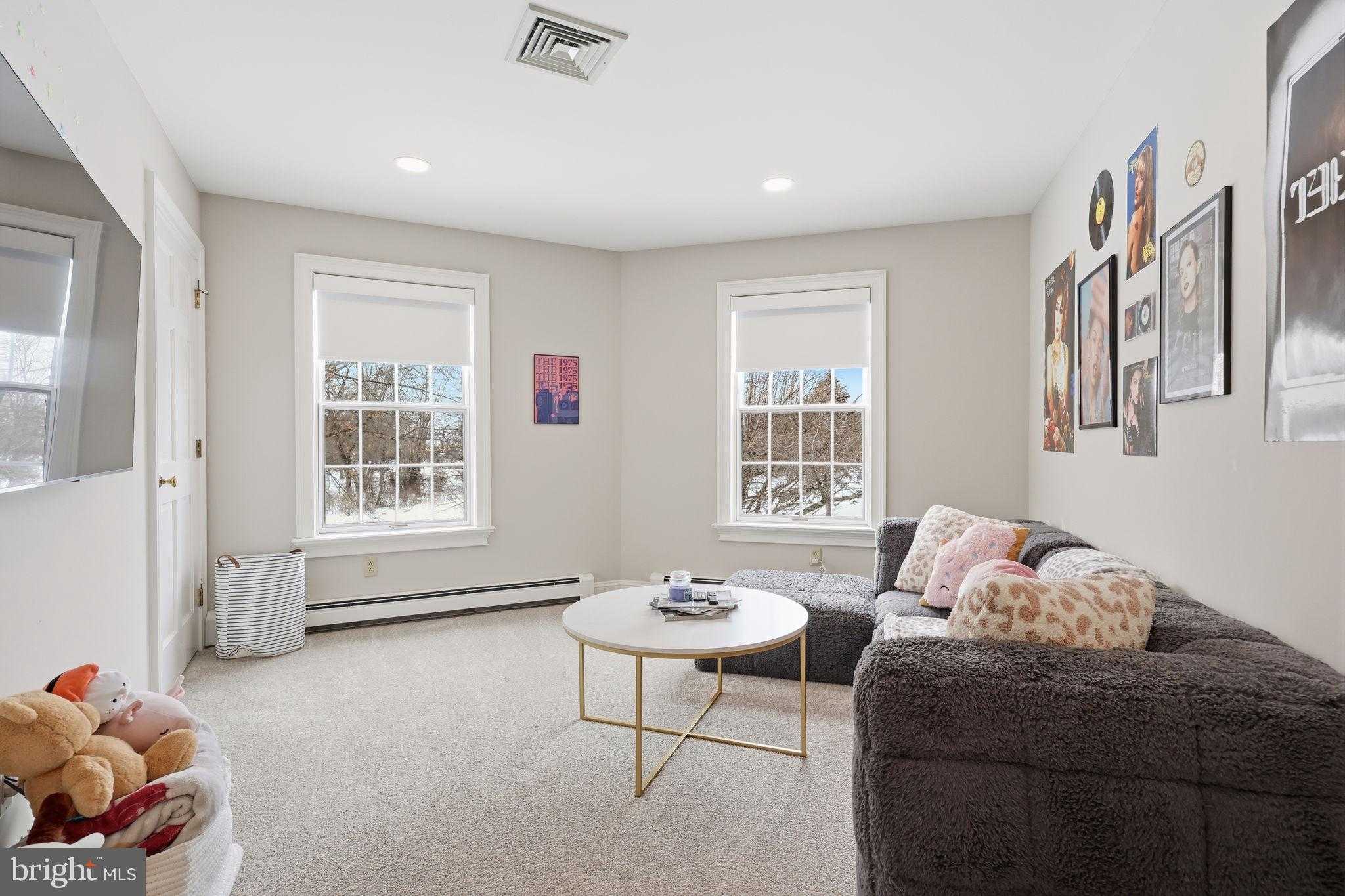 7 Woodland Rd photo 97