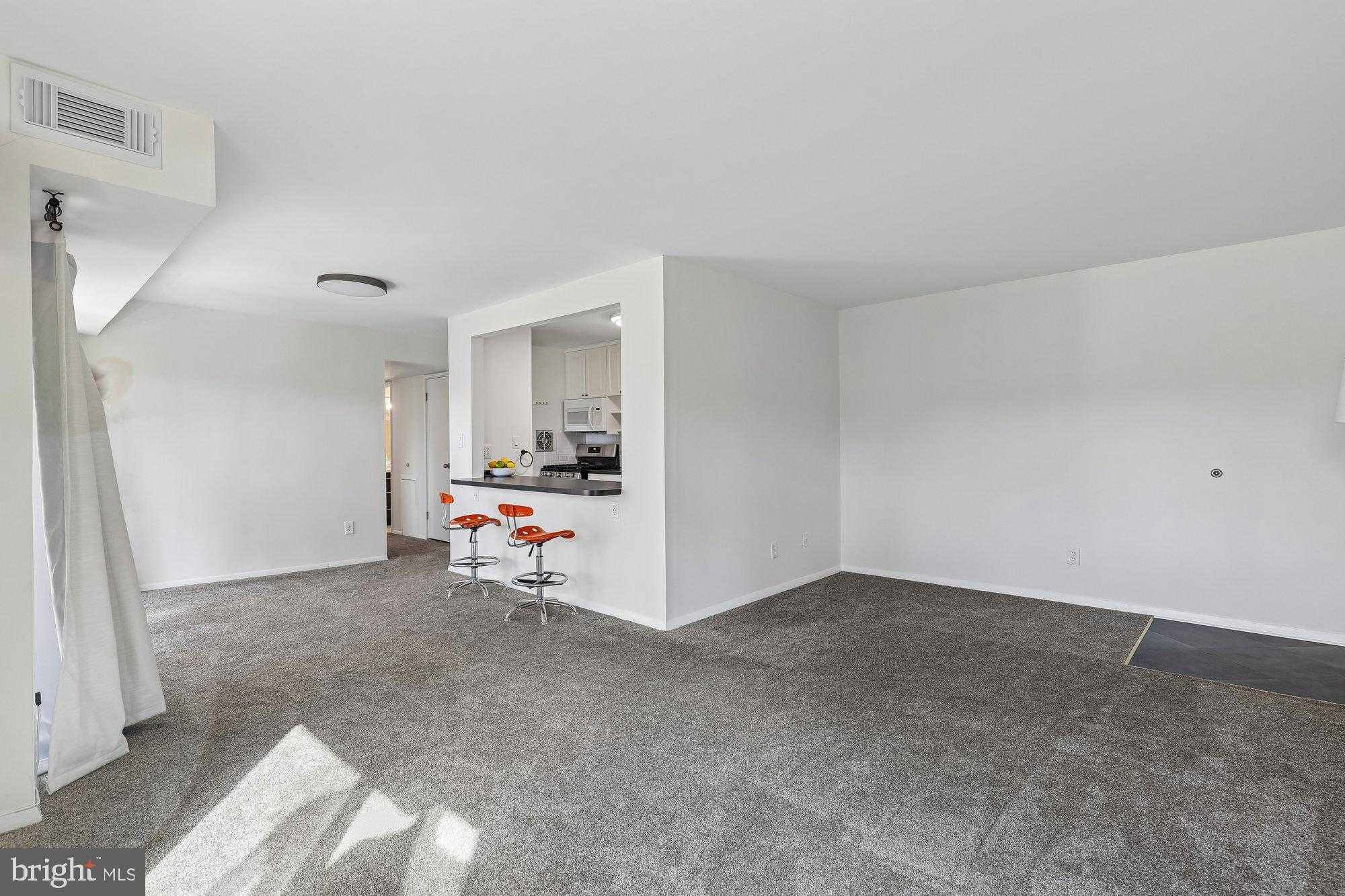 8000 Le Havre Pl Apt 13 photo 7