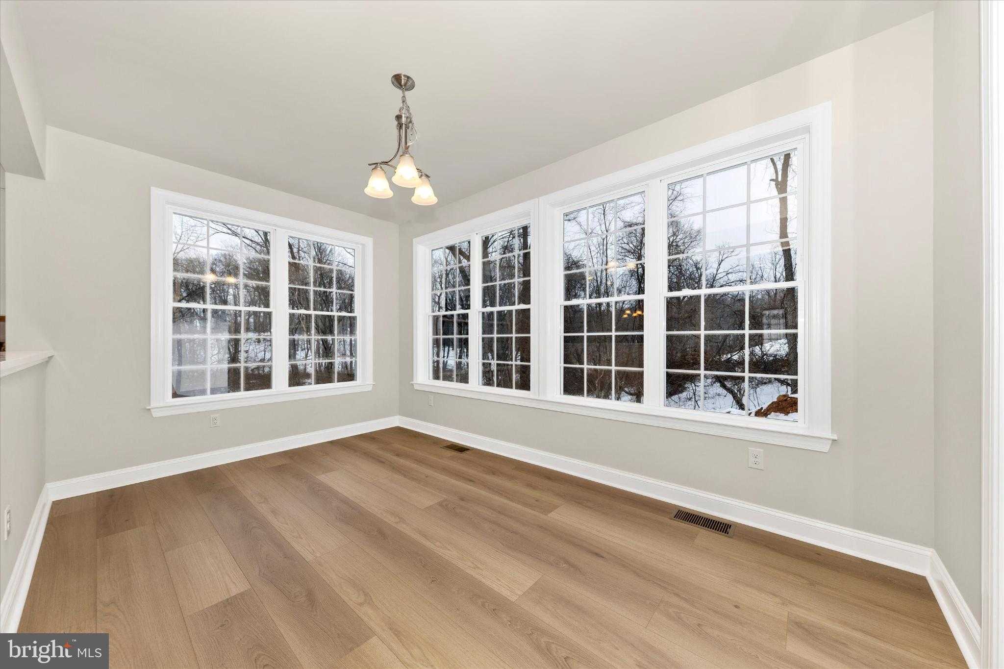 112 Whirlaway CT photo 12