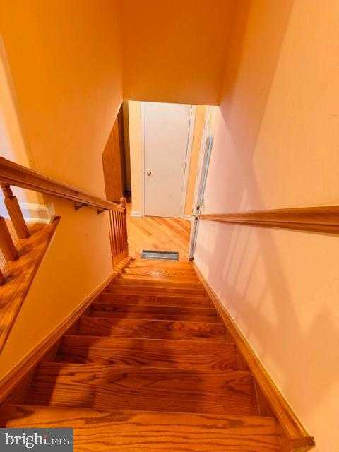 632 Longfellow CT photo 11