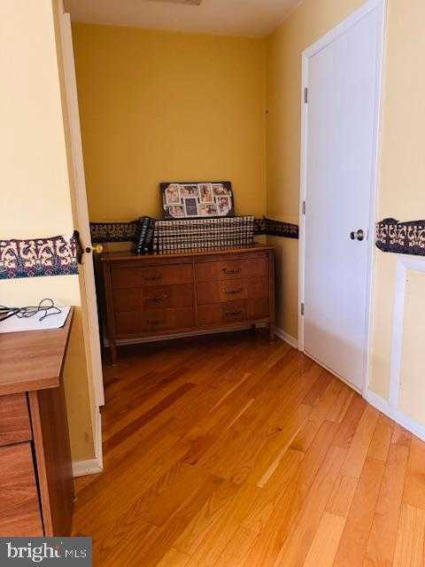 632 Longfellow CT photo 15