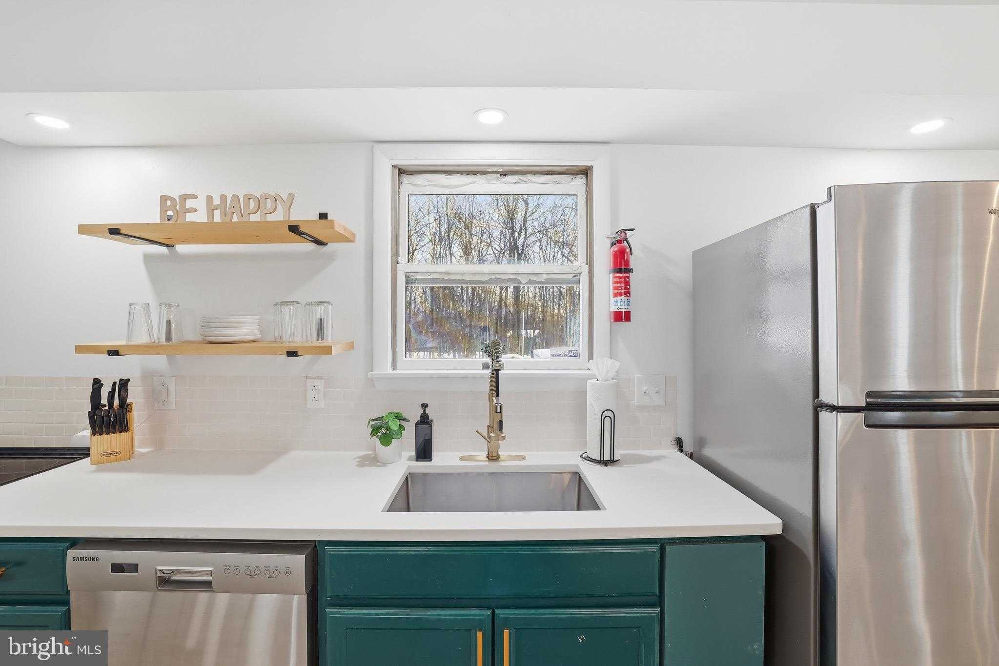 2309 Deer Track Ln photo 2